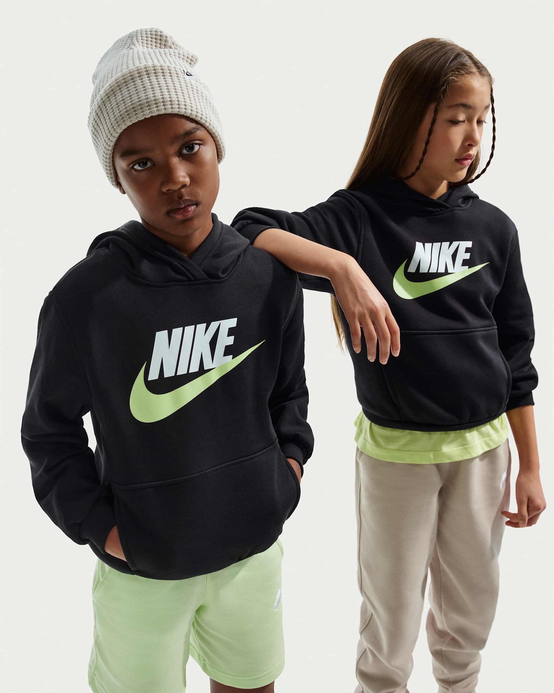 Sudadera con gorro para niños talla grande Nike Sportswear Club Fleece - Negro/Blanco/Lima líquida claro