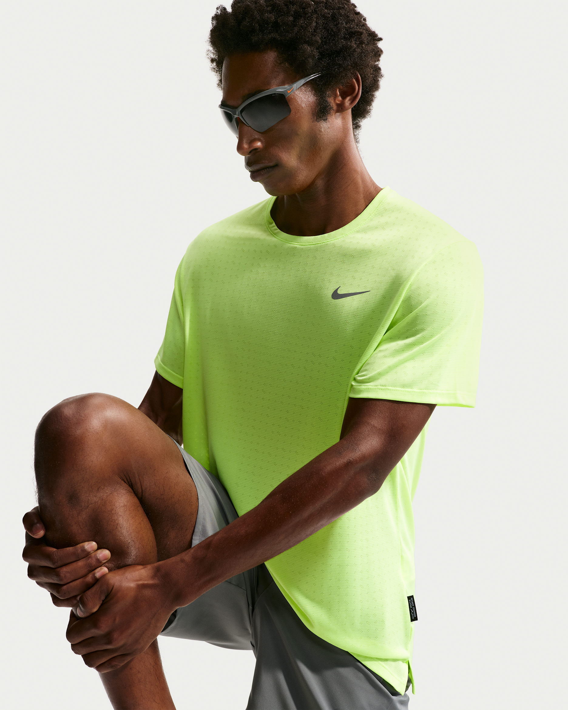 Nike Miler Breathe Men's Dri-FIT Short-Sleeve Running Top - Volt Ice