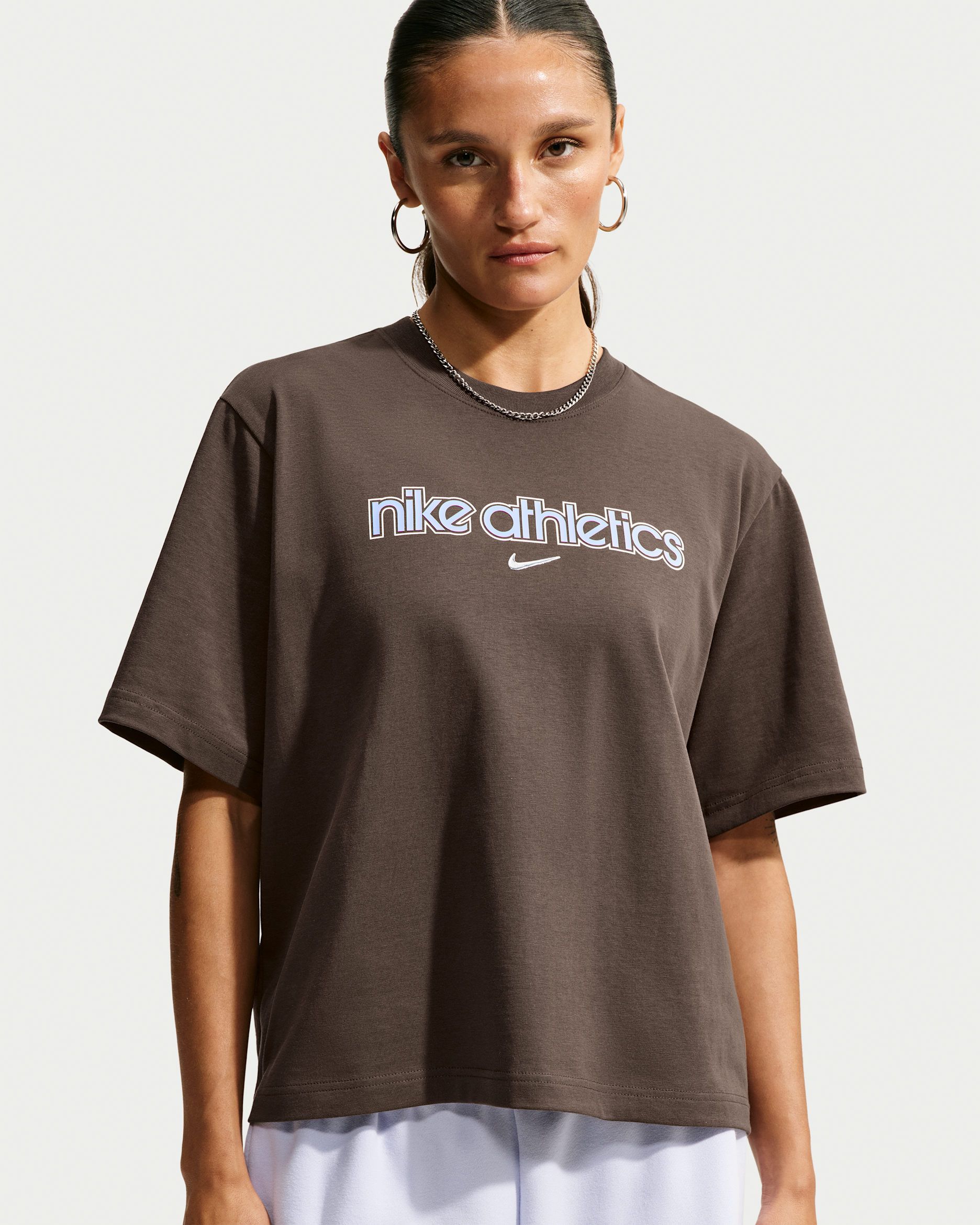 Nike Sportswear Essentials T-skjorte til dame - Baroque Brown