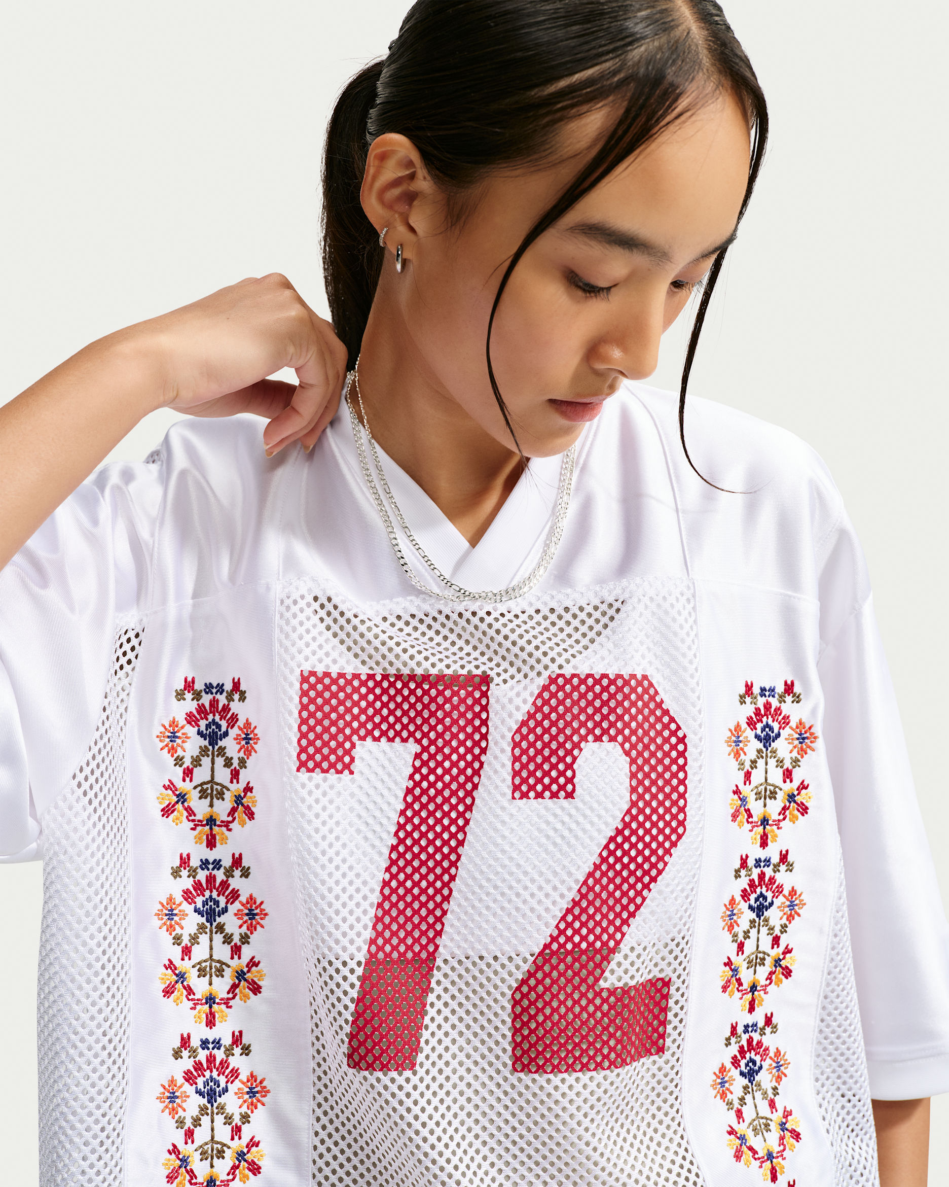 Nike Sportswear Women's Oversized Short-Sleeve Graphic Jersey - White/University Red