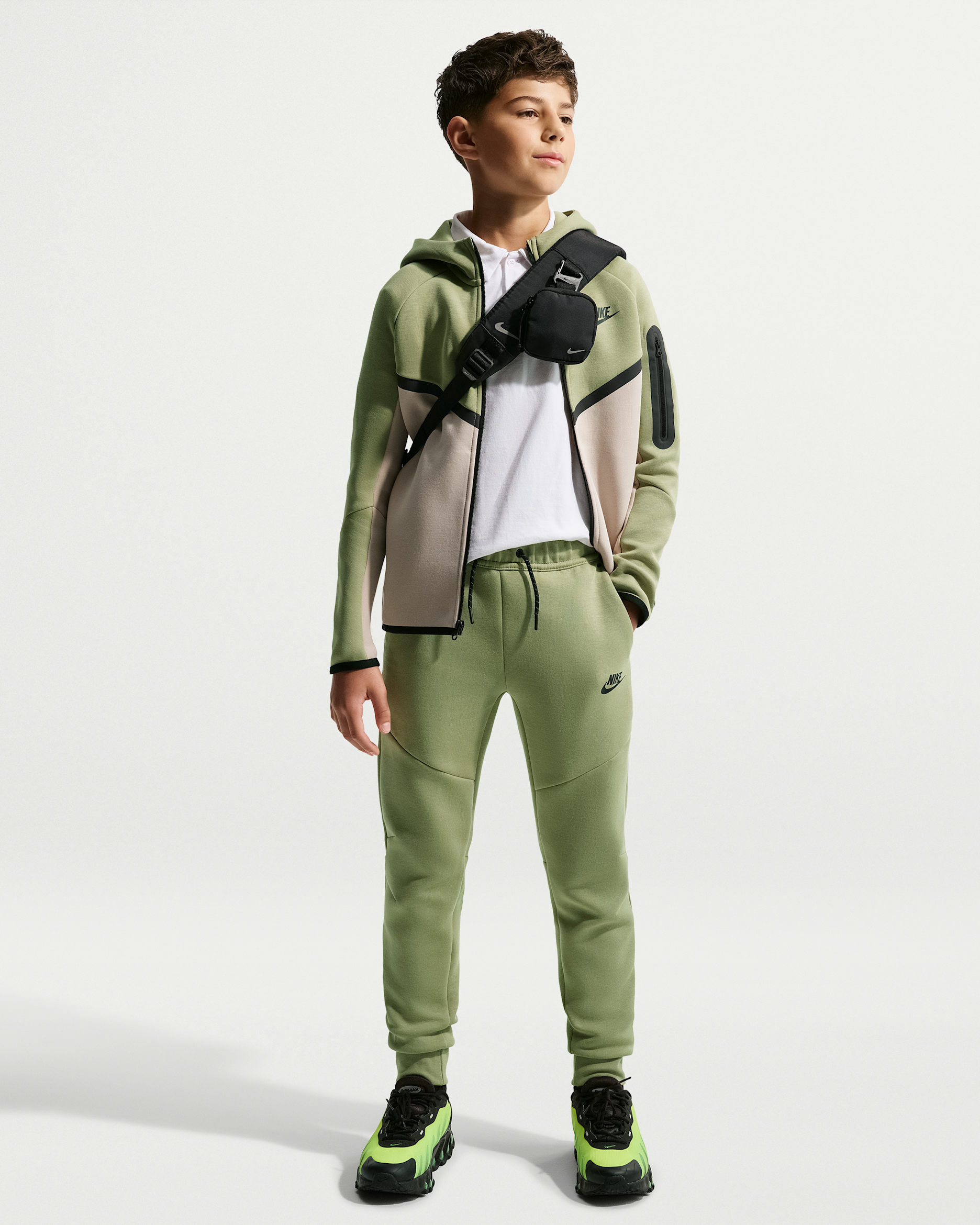 Nike Sportswear Tech Fleece Big Kids' Joggers - Dusty Olive/Black/Black