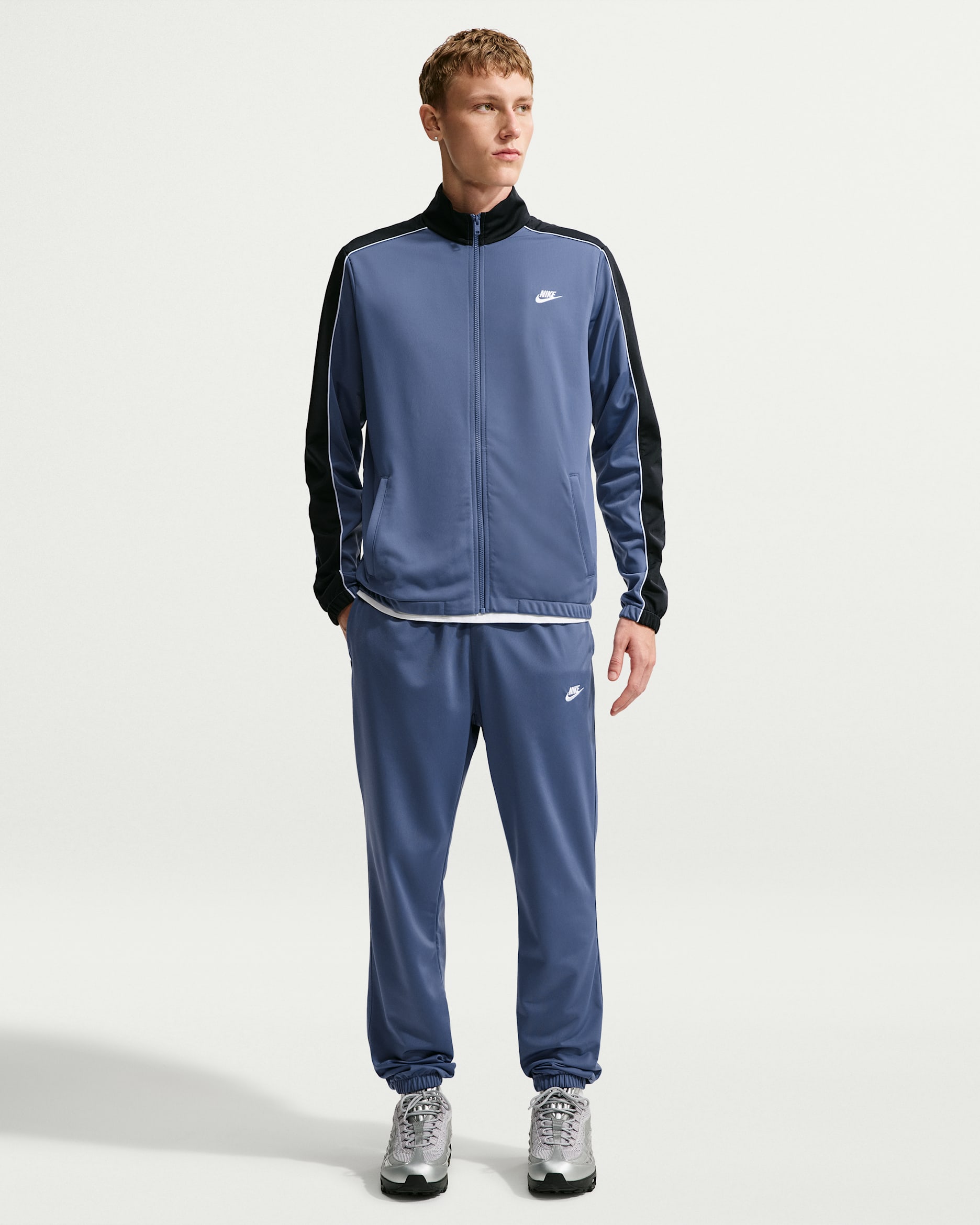 Nike Sportswear Club Poly-Strick-Trainingsanzug (Herren) - Diffused Blue/Schwarz/Weiß/Weiß