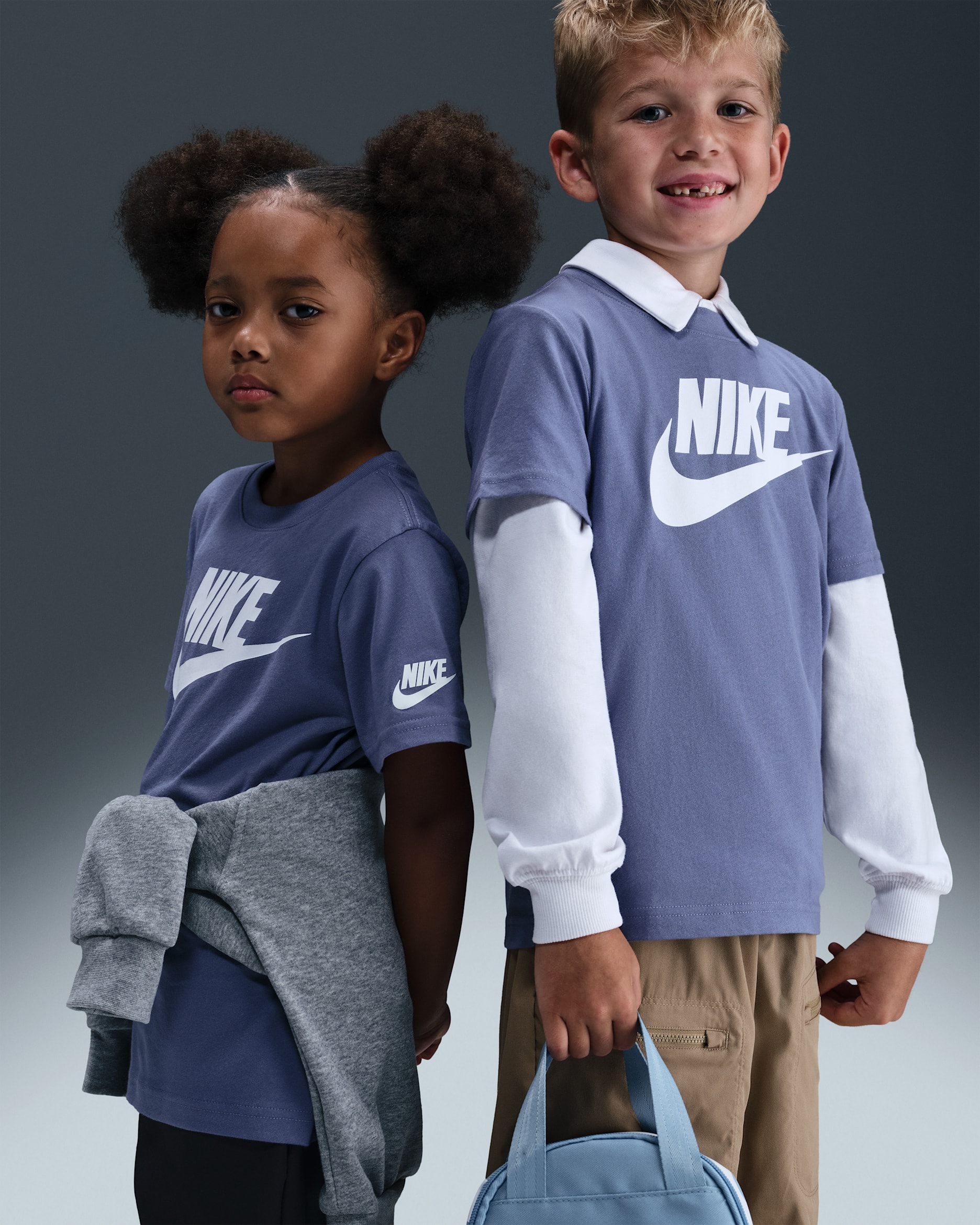 Playera Evergreen para niños talla pequeña Nike Futura - Índigo mundial