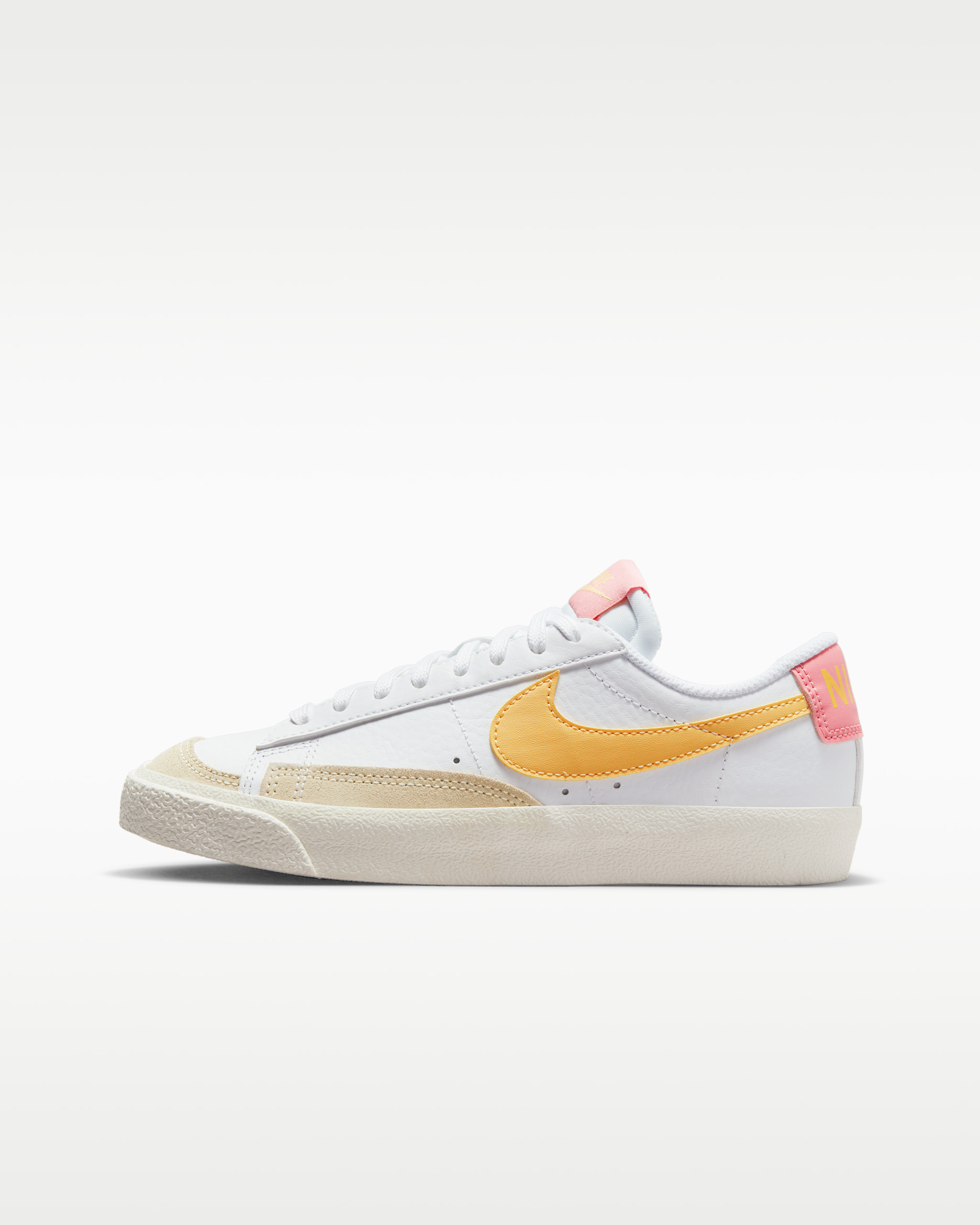รองเท้าเด็กโต Nike Blazer Low '77 - ขาว/Sail/Laser Orange/Topaz Gold