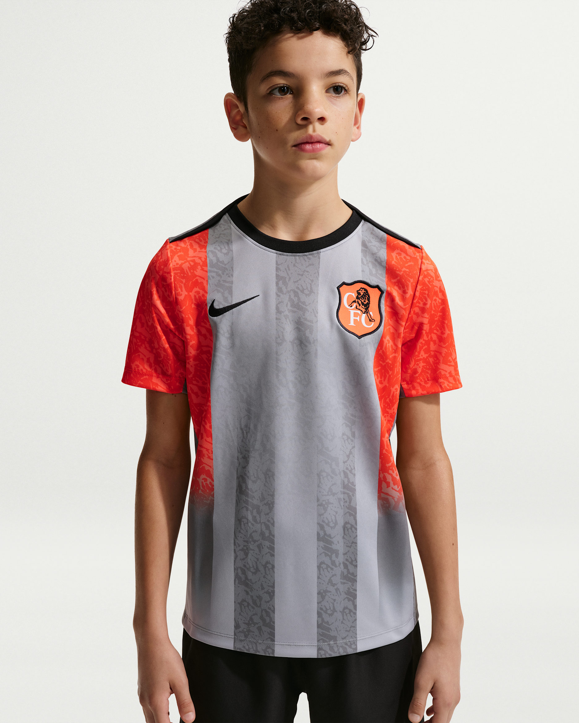 Chelsea F.C. Academy Pro SE Older Kids' Nike Dri-FIT Football Pre-Match Short-Sleeve Top - Wolf Grey/Turf Orange/Pitch Blue