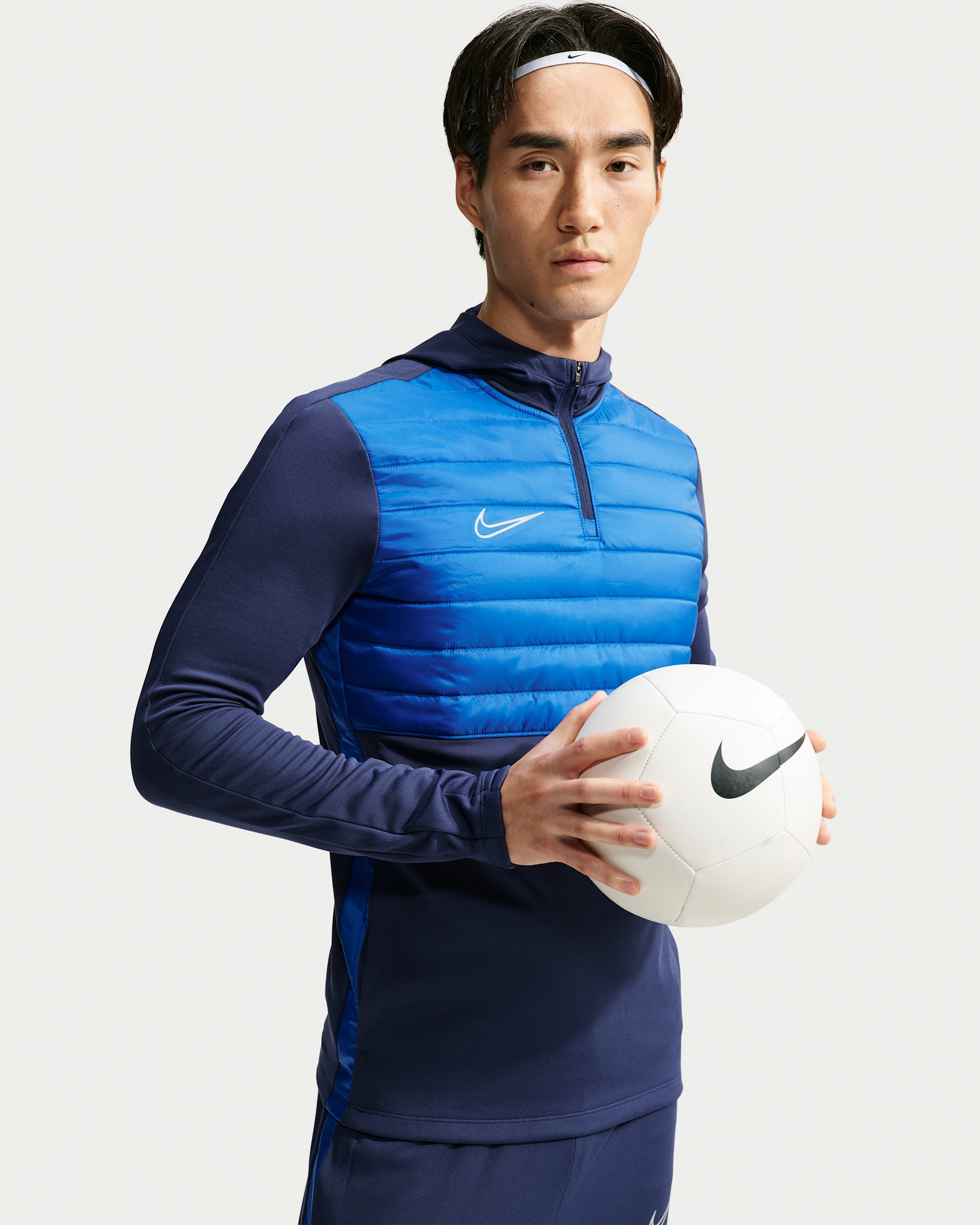 Nike Academy Winter Warrior Men's Therma-FIT Football Drill Top - Midnight Navy/Game Royal
