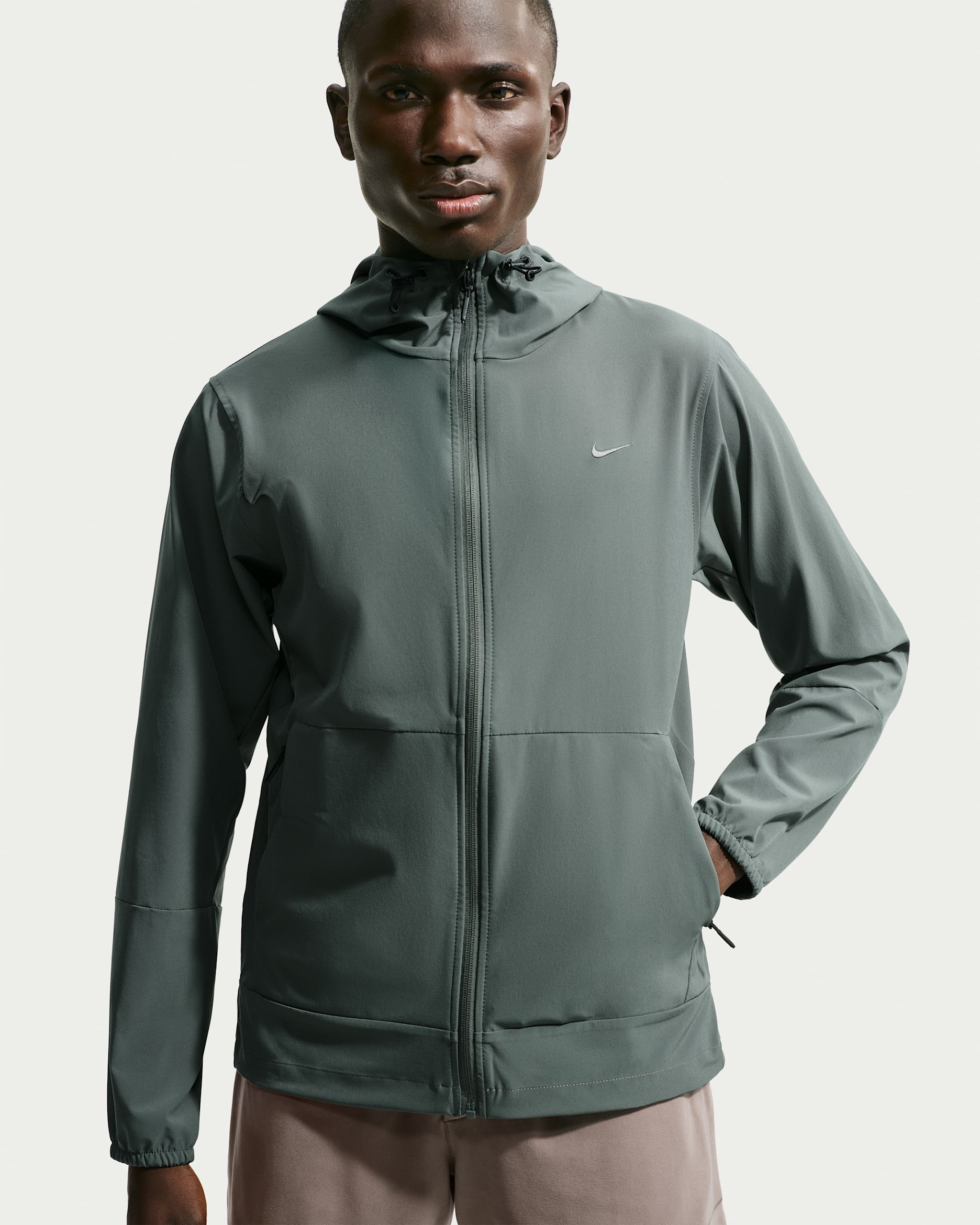 Nike Unlimited vielseitige Repel-Jacke mit Kapuze für Herren - Camo Green/Schwarz/Camo Green