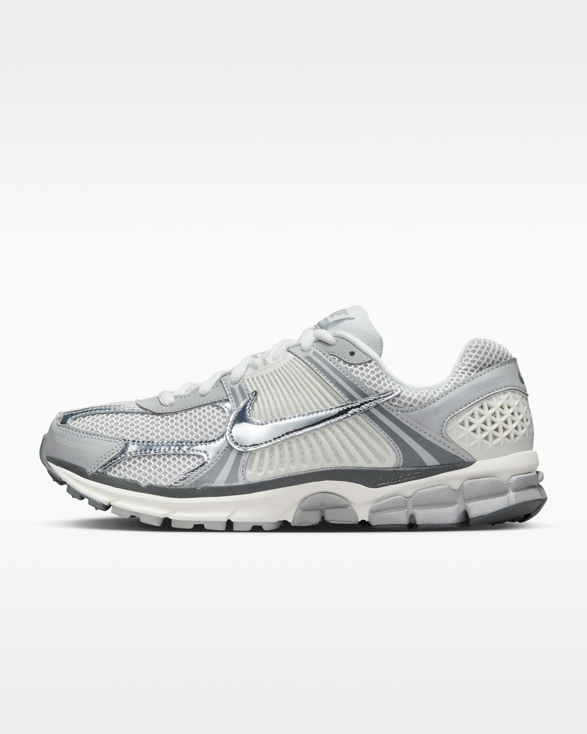 Nike Zoom Vomero 5 Men's Shoes - Summit White/Light Smoke Grey/Smoke Grey/Metallic Silver