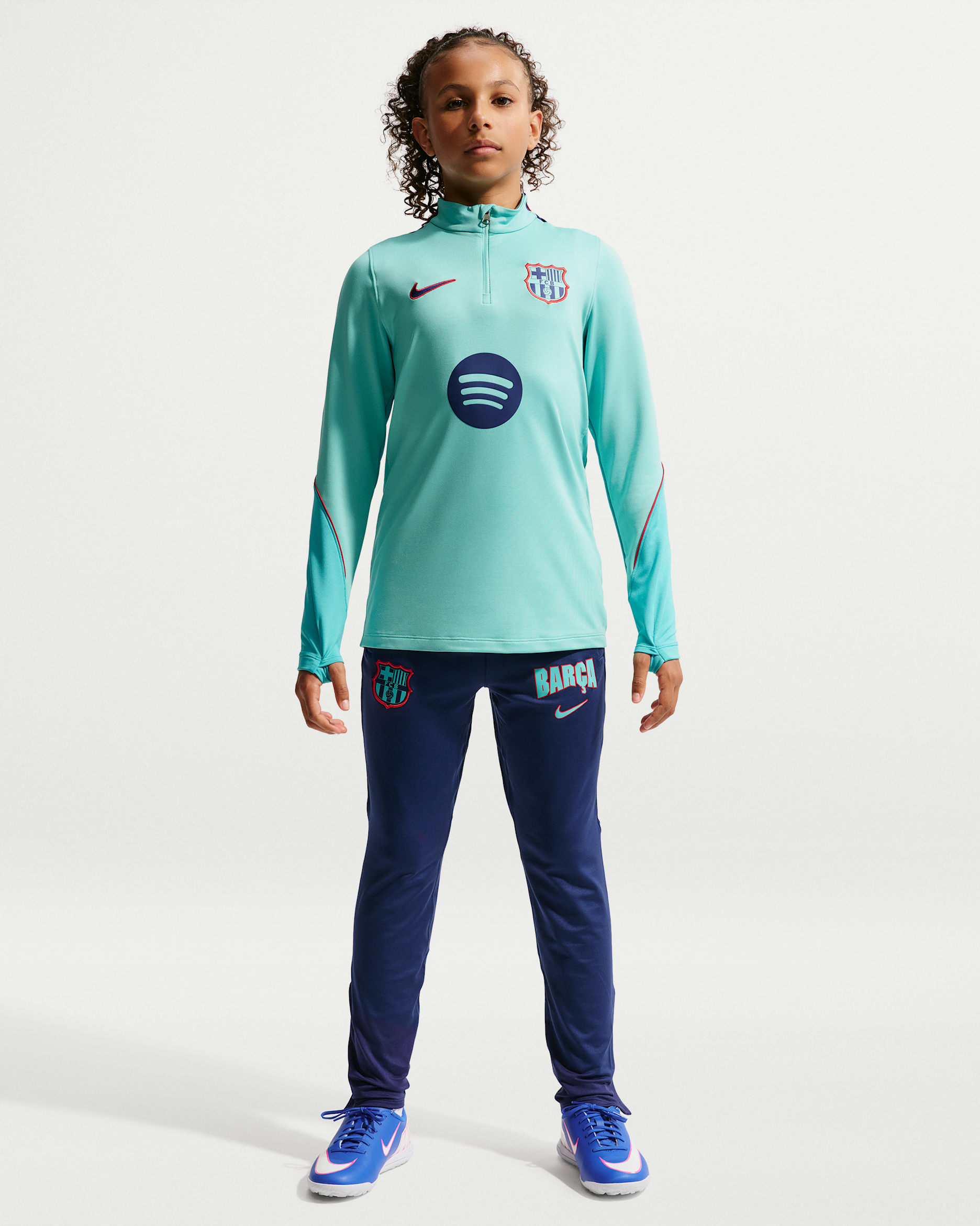 Pantaloni da calcio in maglia Nike Dri-FIT FC Barcelona Strike per ragazzo/a – Terza - Loyal Blue/Loyal Blue/Green Frost