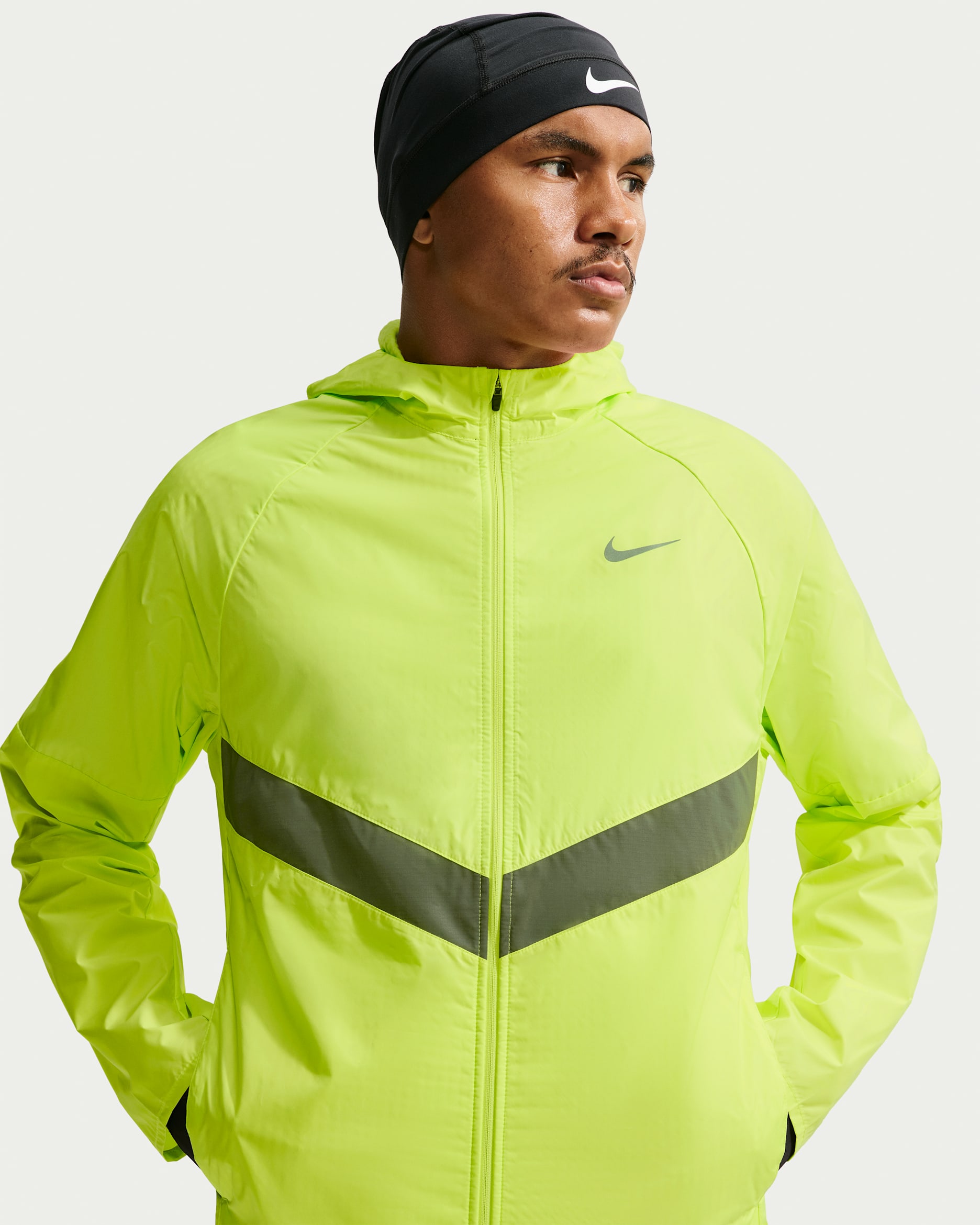 Nike Miler Therma-FIT Repel téliesített férfi futókabát - Light Lemon Twist/Fekete