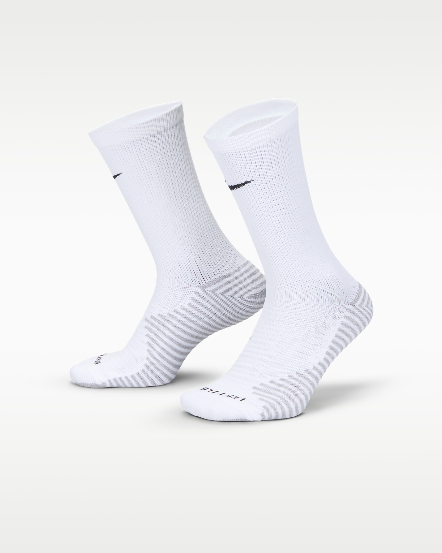 ถุงเท้าข้อยาว Nike Strike - ขาว/ดำ