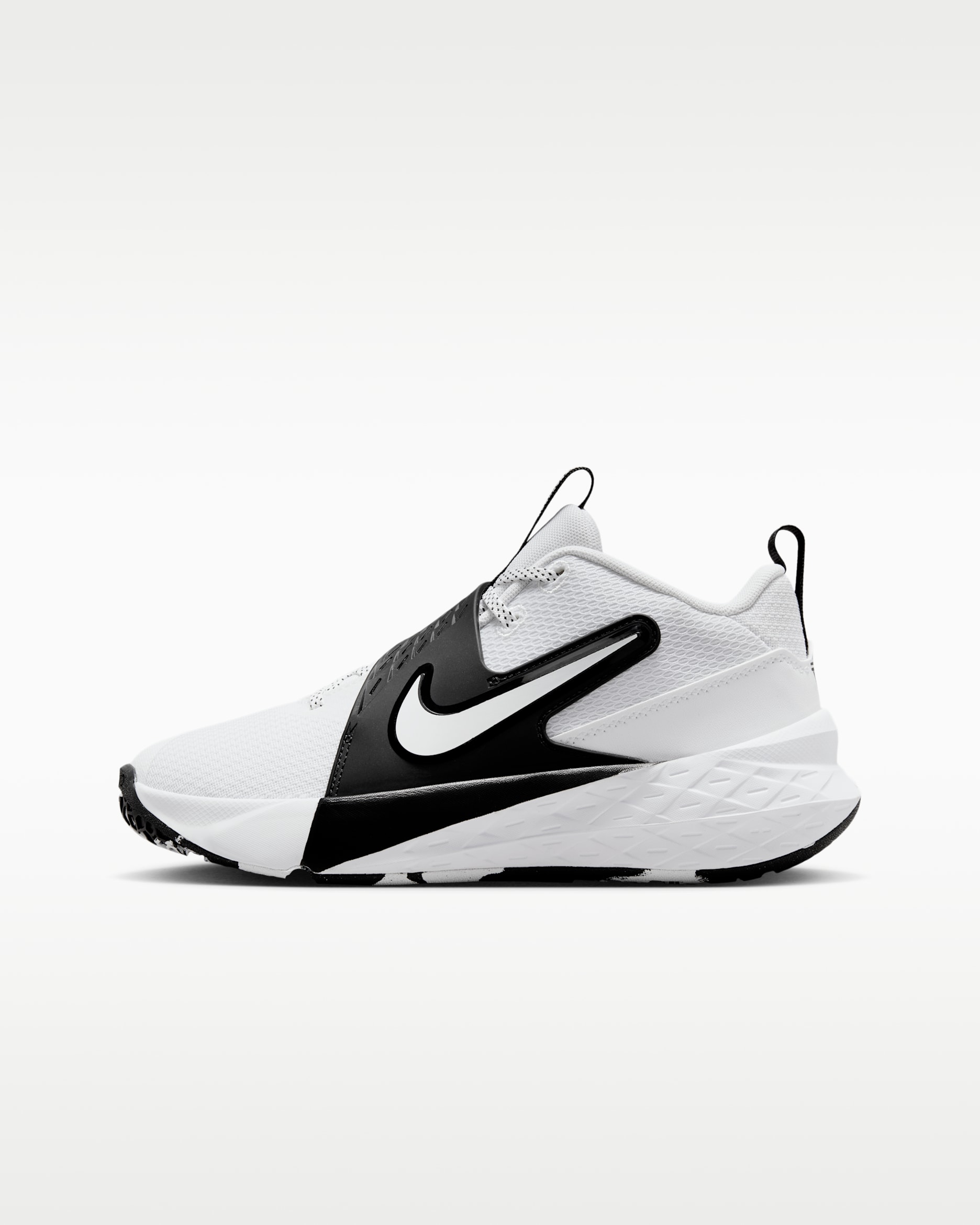 Nike Team Hustle D 12 Older Kids' Basketball Shoes - White/Black/White