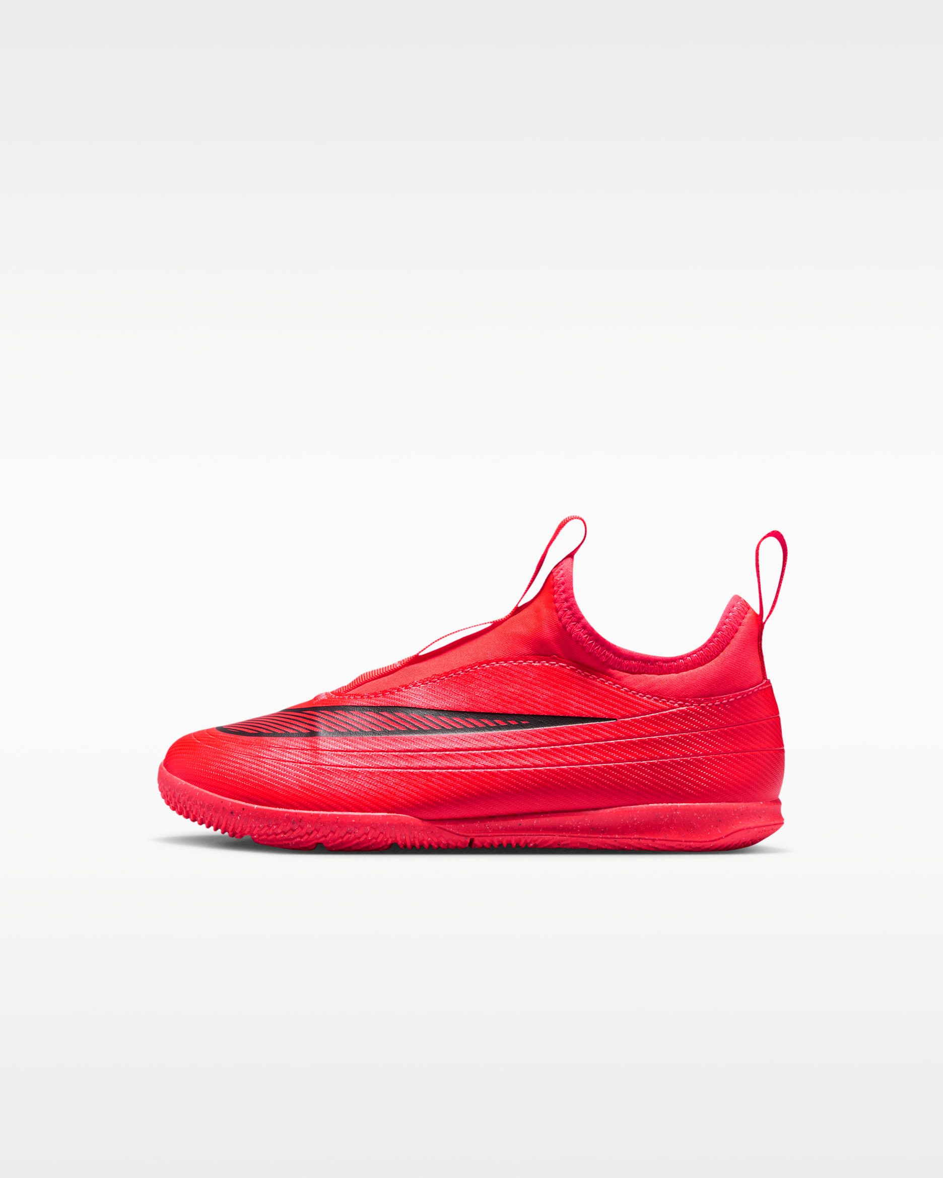 Tacos de futbol para cancha cubierta de corte low para niños de preescolar Nike Jr. Mercurial Vapor 17 Club - Carmesí brillante/Difuso