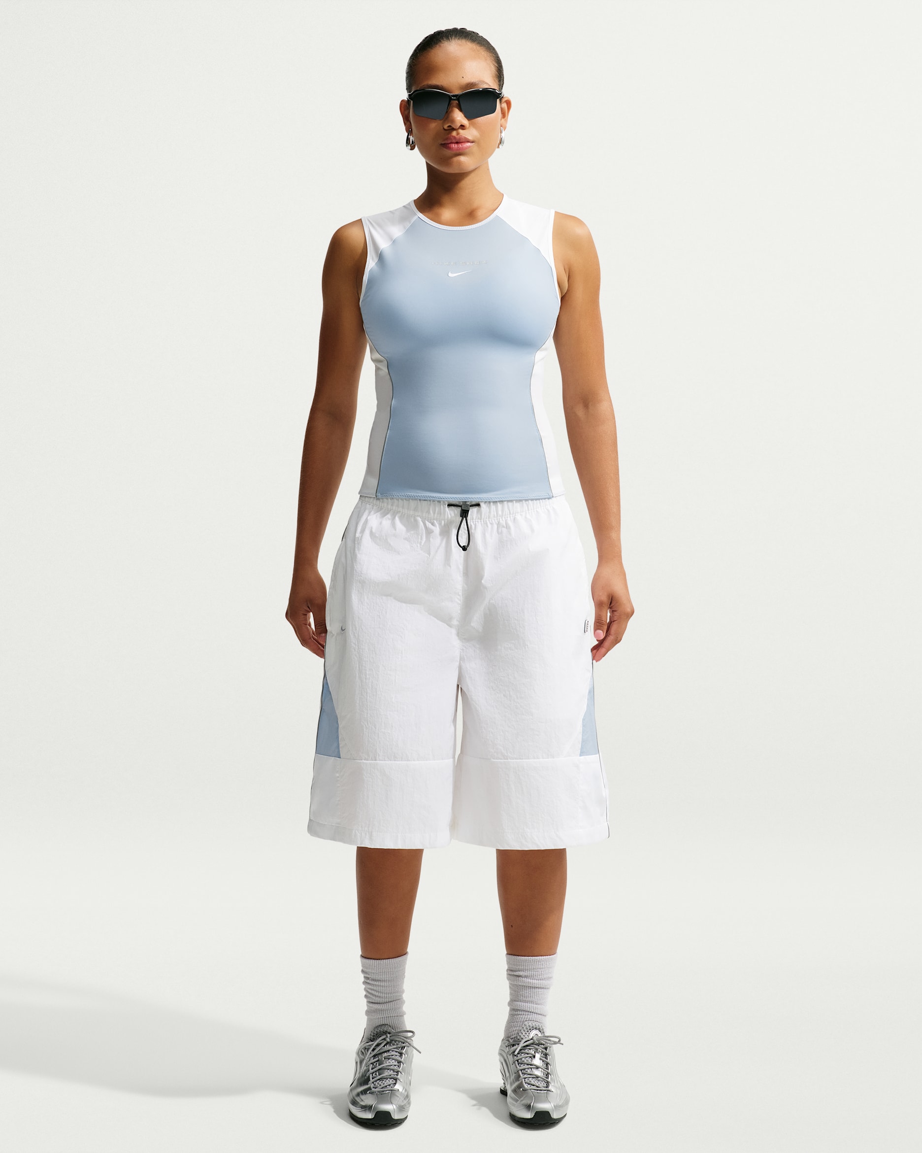 Nike Sportswear Women's Woven Shorts - White/Light Armoury Blue
