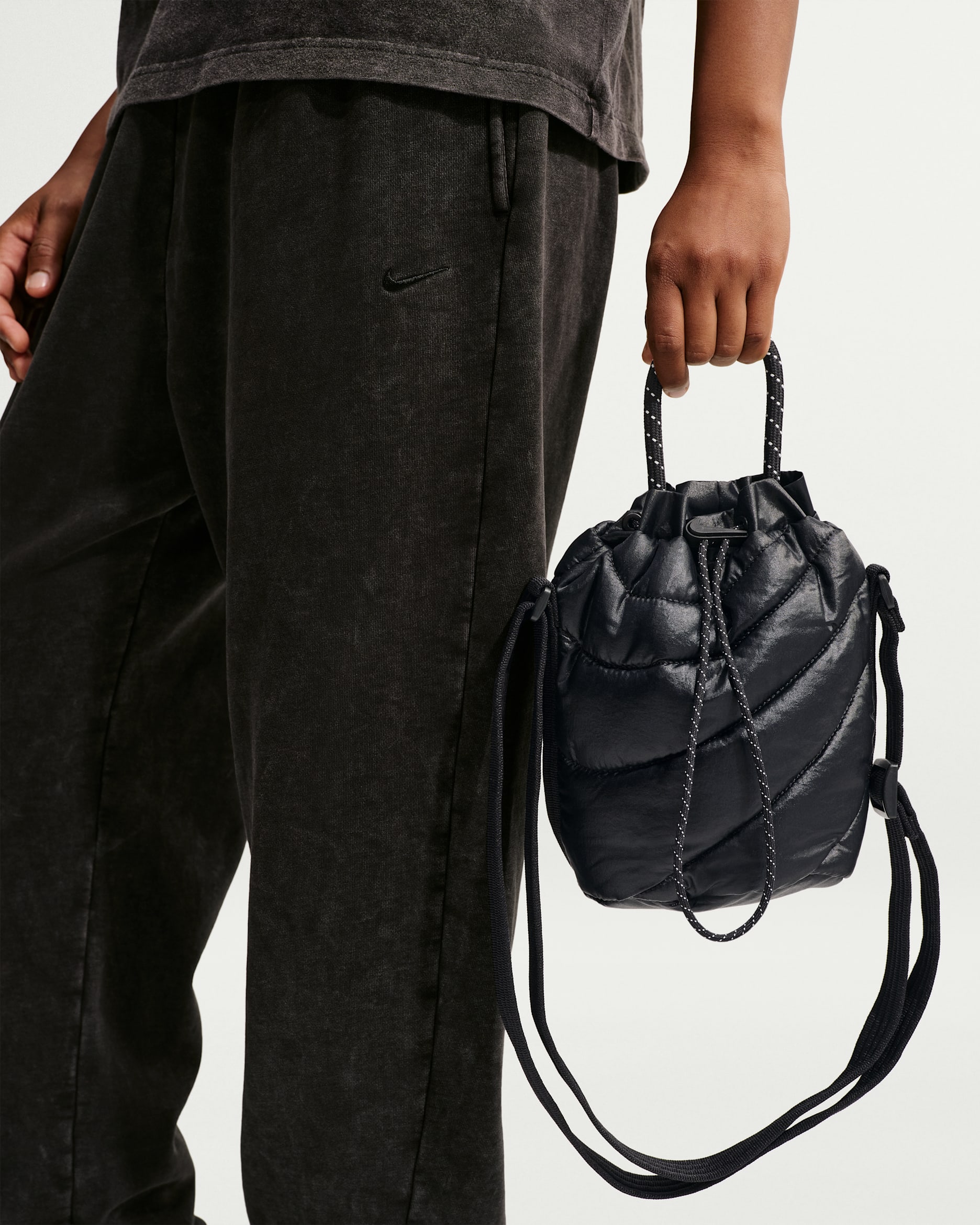 Nike Puffle 2.0 Tiny Tote (3L) - Black/Black/Black