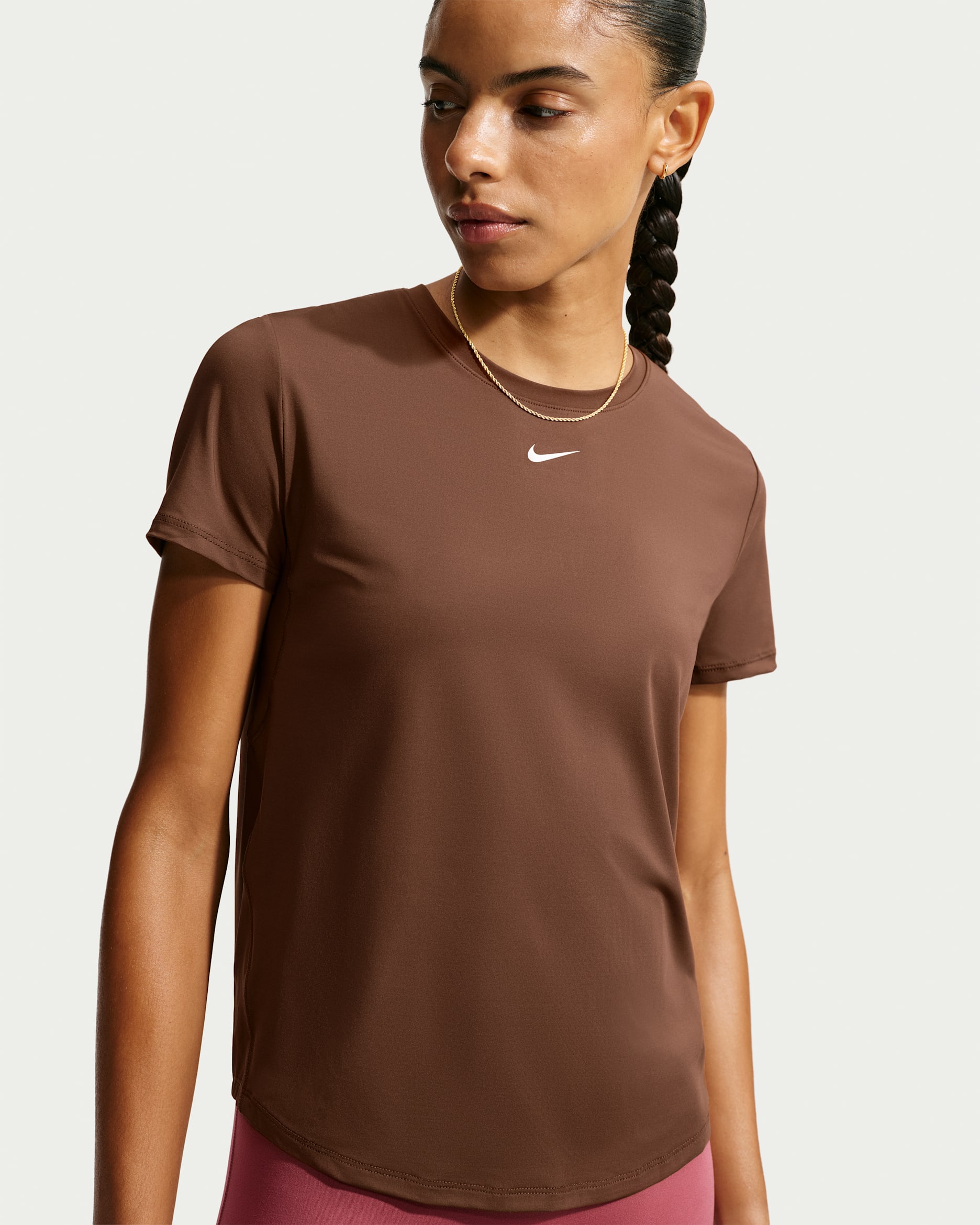 Nike One Classic Dri-FIT kortermet overdel til dame - Cacao Wow/Hvit