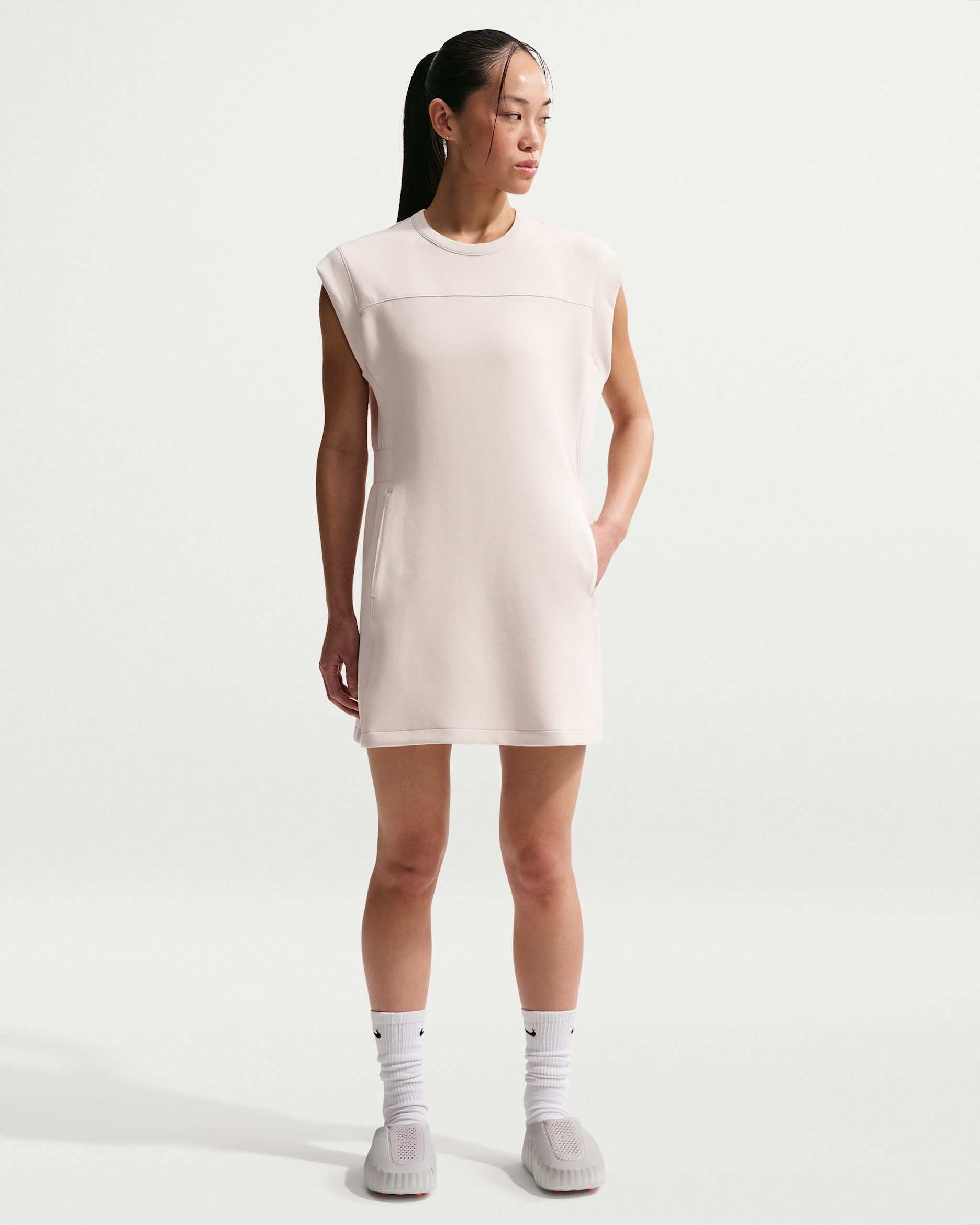나이키 24.7 임파서블리소프트 여성 드라이 핏 드레스 - 라이트 오어우드 브라운/세일/라이트 아이언 오어