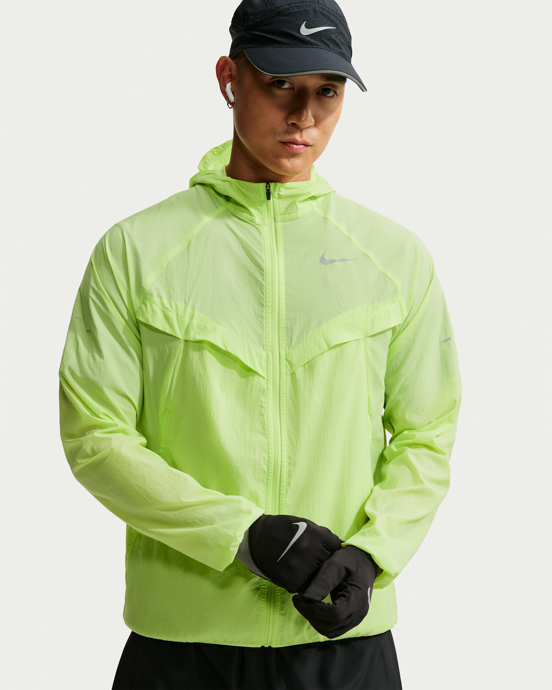 Nike Stride Men's Repel UV Running Jacket - Light Lemon Twist/Light Lemon Twist