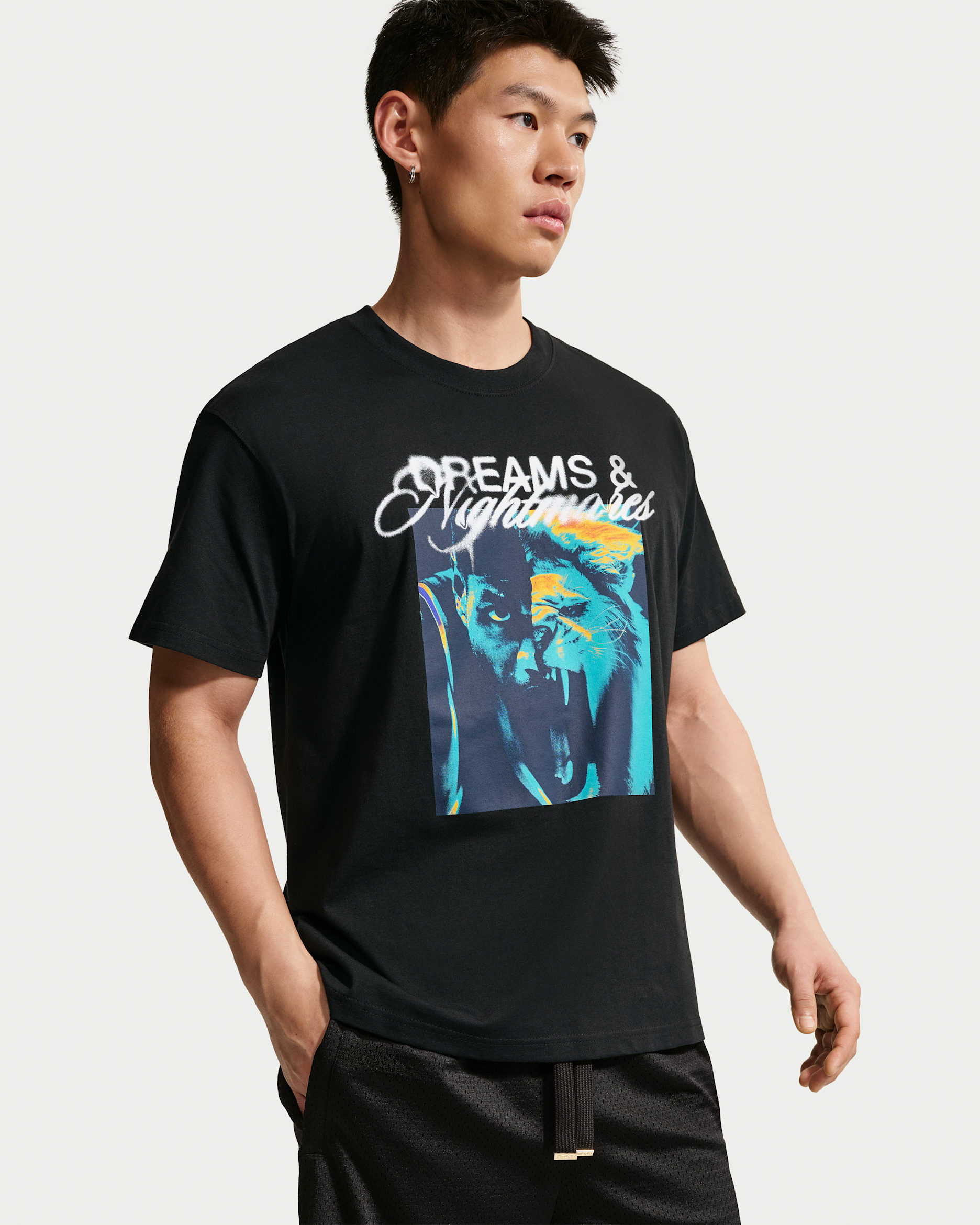 レブロン "Dreams and Nightmares" メンズ ナイキ バスケットボール Tシャツ - ブラック