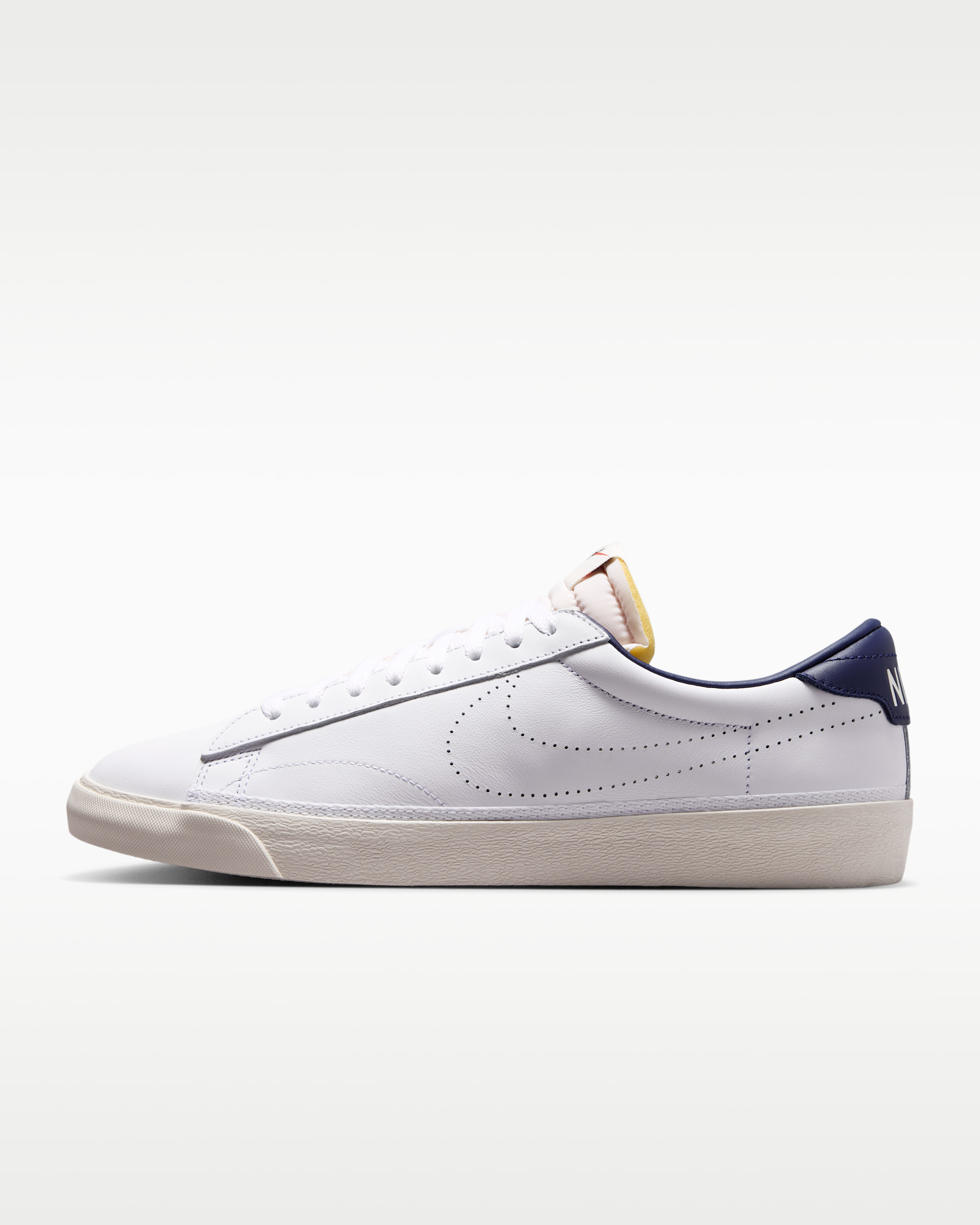 Sko Tennis Classic för män - Vit/Midnight Navy/Sail/Vit