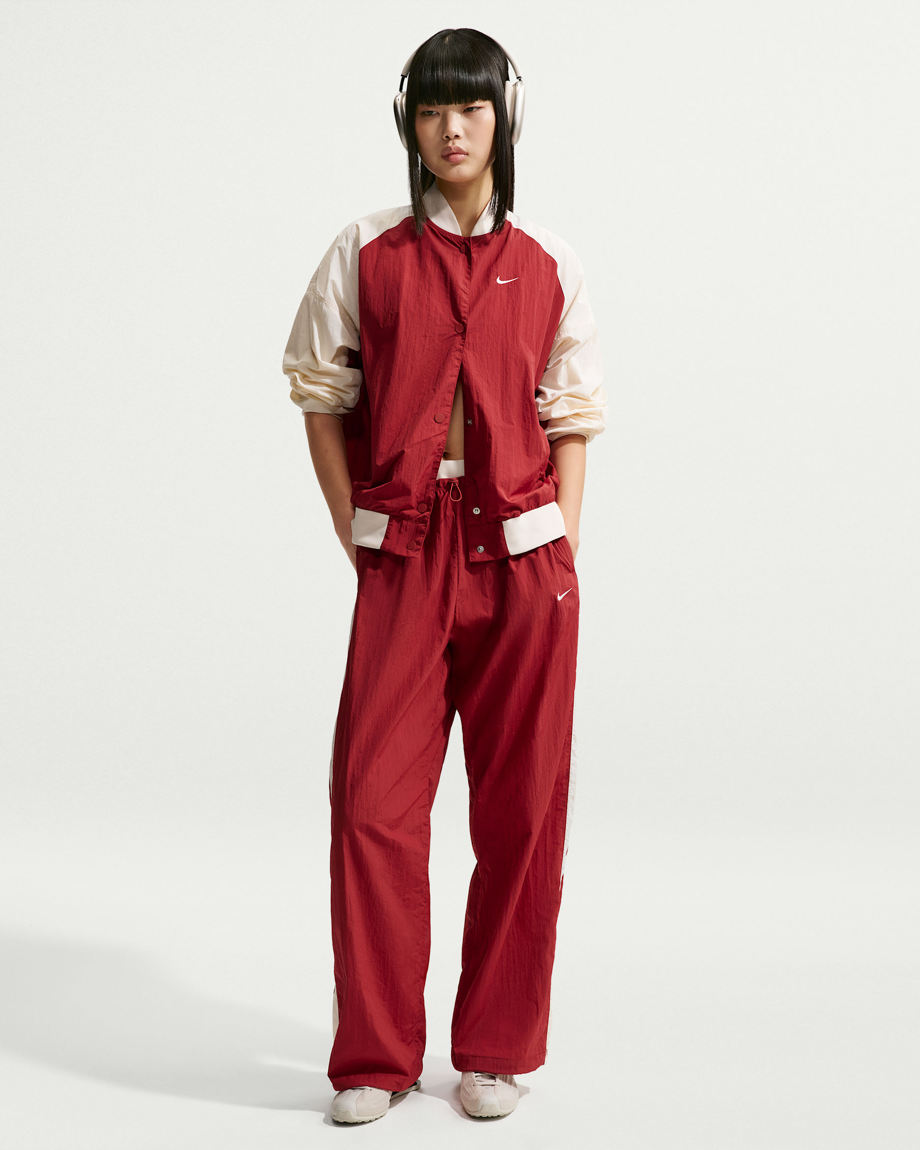 Nike Sportswear Women's Loose High-Waisted Parachute Pants - Team Crimson/Chalk/White/Chalk