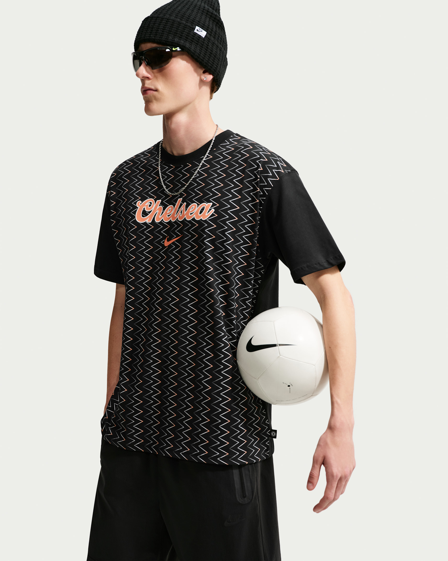 Chelsea F.C. Men's Nike T-Shirt - Black
