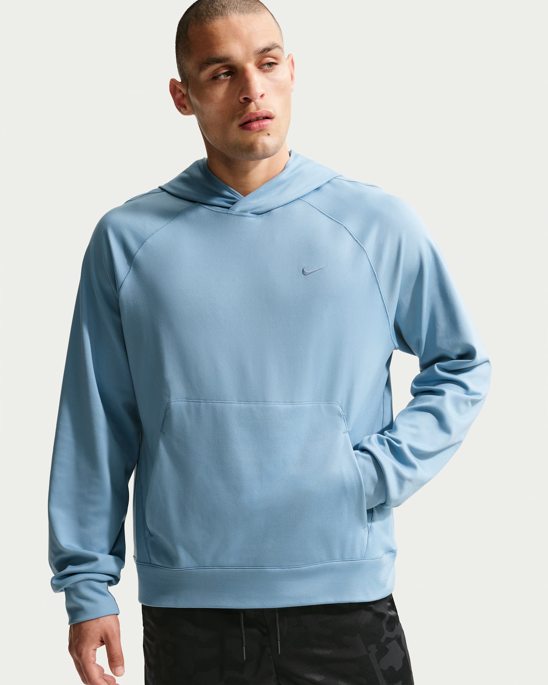 Sudadera con gorro sin cierre de alto rendimiento Dri-FIT con protección contra los rayos UV para hombre Nike Primary NanoKnit - Azul de trabajo/Azul de trabajo