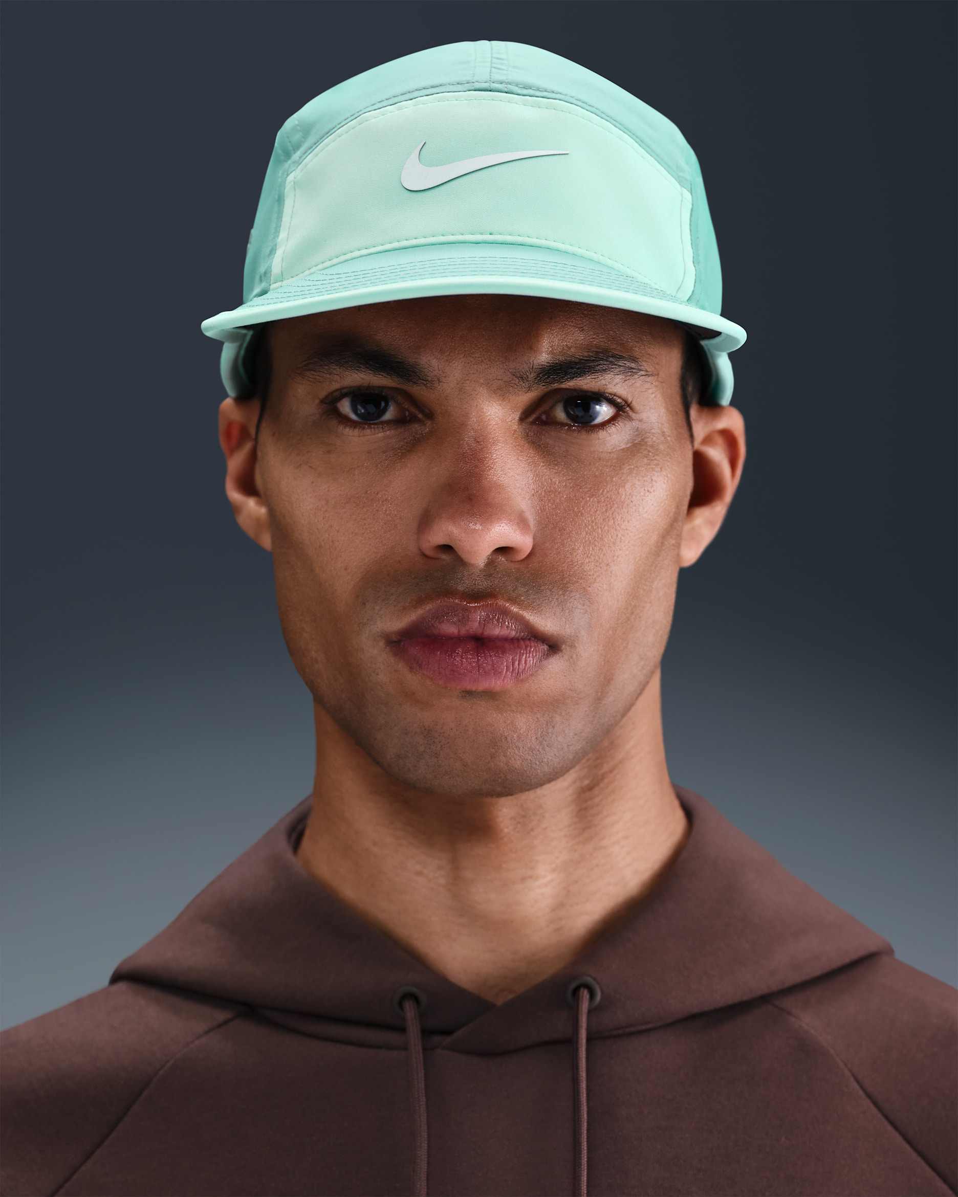 Εύκαμπτο καπέλο jockey με σχέδιο Swoosh Dri-FIT Nike Fly - Cannon/Mint Foam/Λευκό