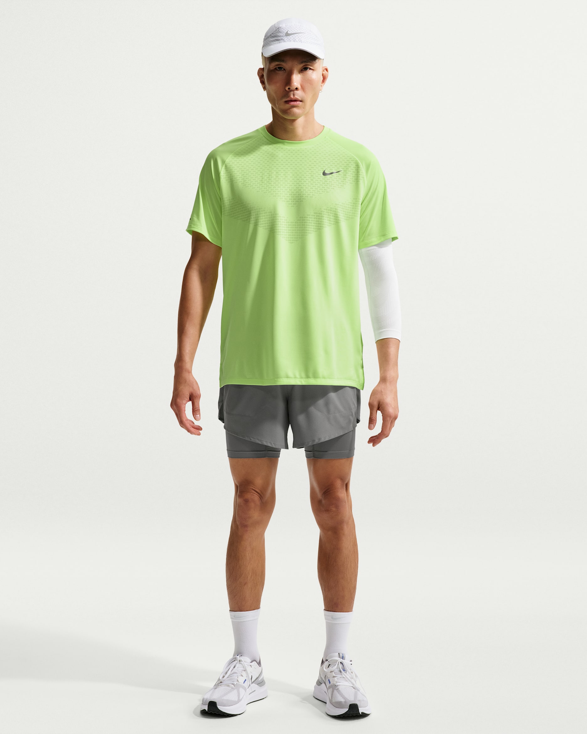 Shorts da running Hybrid 13 cm Dri-FIT Nike Stride – Uomo - Smoke Grey