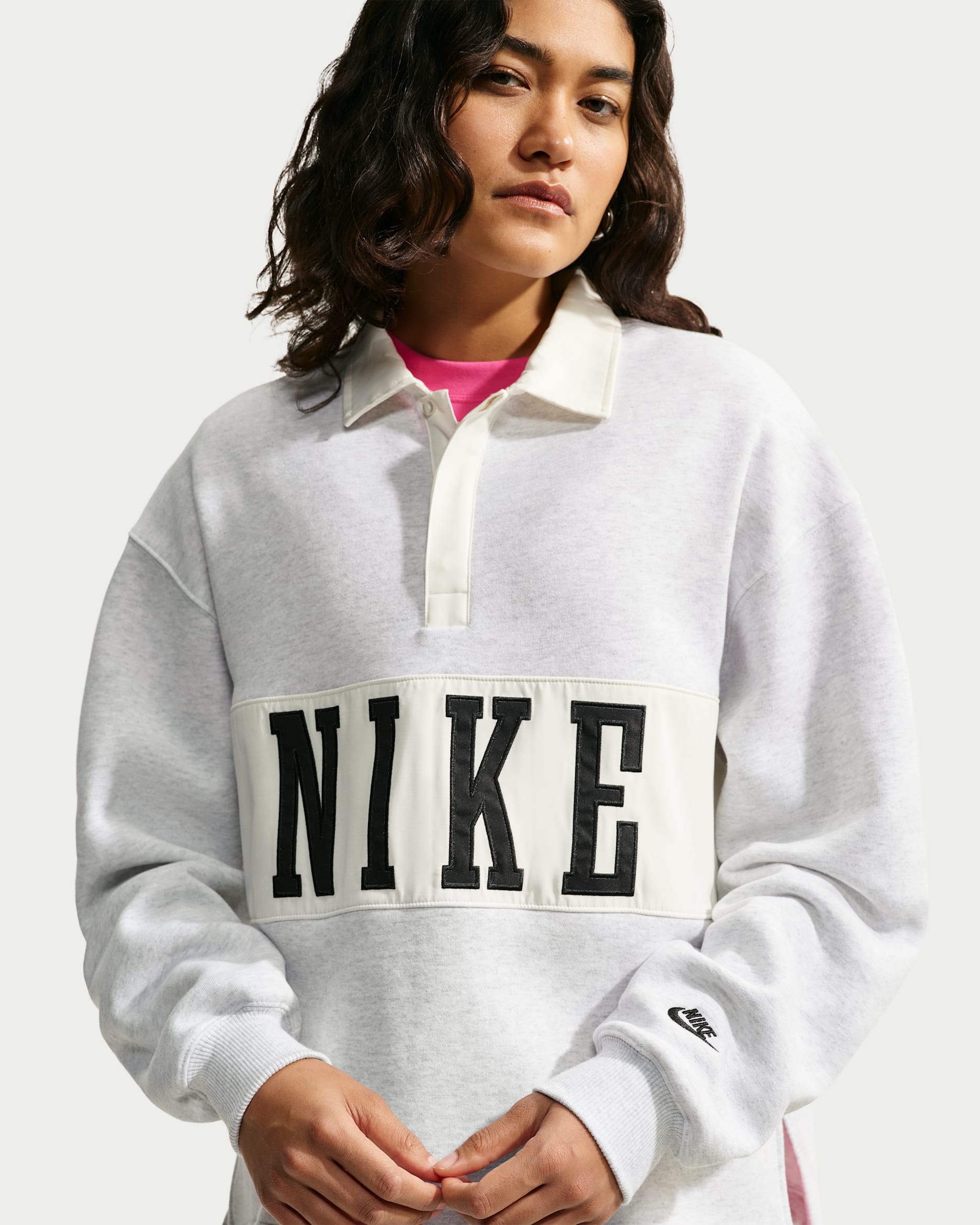 Sudadera de rugby oversized para mujer Nike Studio Fleece Medium Weight - Abedul jaspeado/Vela/Negro