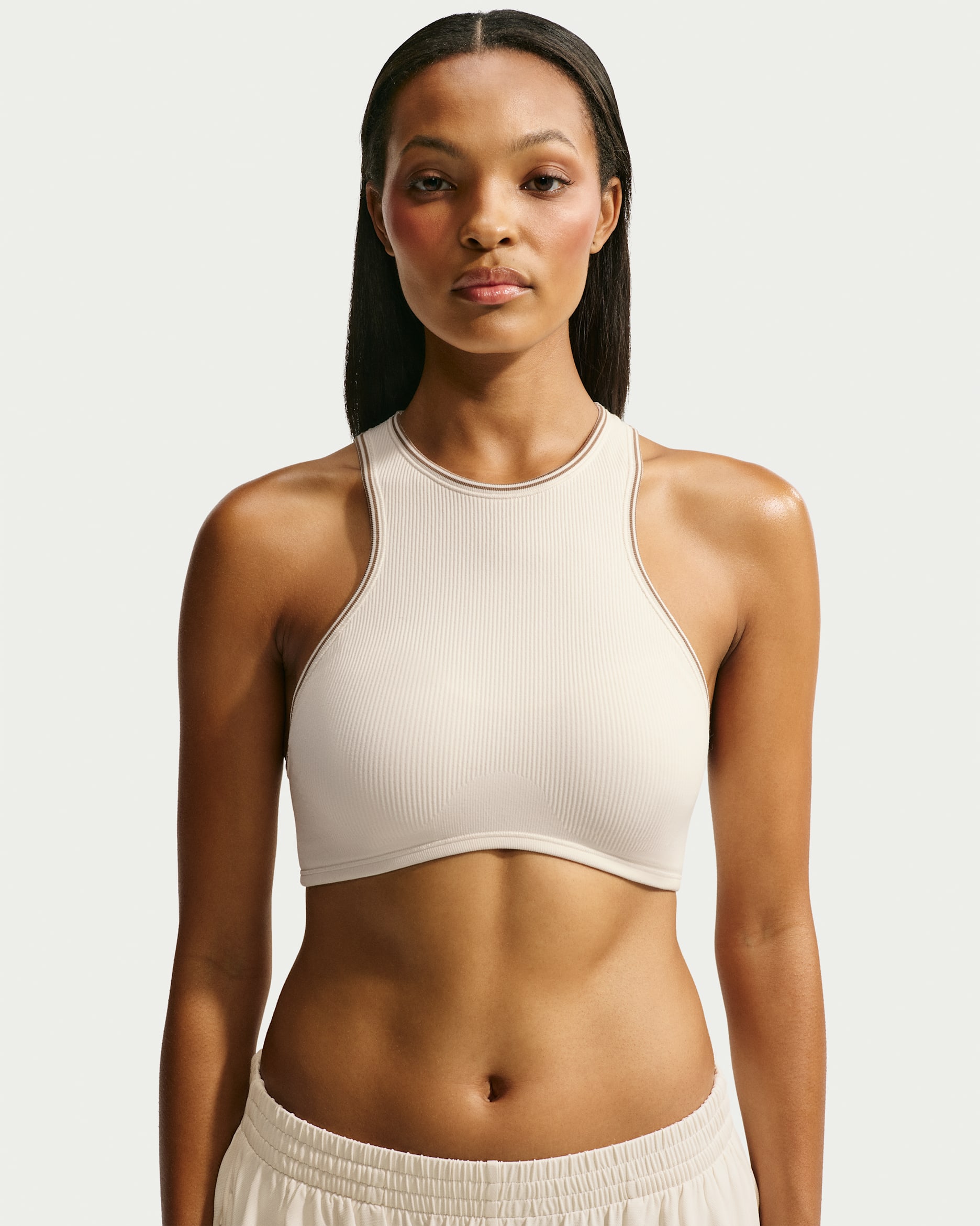 NikeSKIMS Ribbed Seamless Racerneck Sport-BH - NSKM Actv Ivory/NSKM Resin/NSKM Actv Ivory