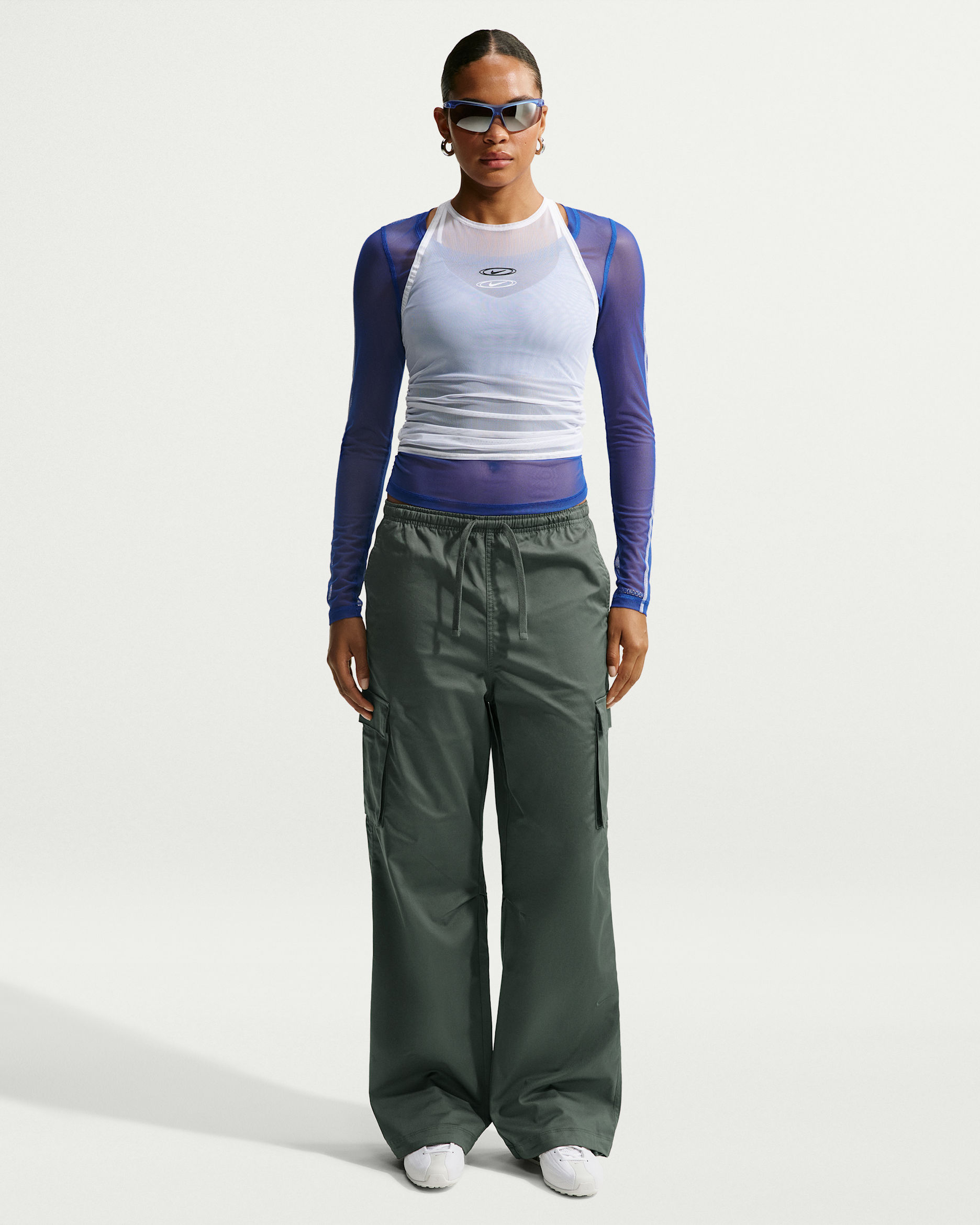 Pants cargo de estilo funcional de tiro medio holgados para mujer Nike Sportswear - Verde camuflaje/Verde camuflaje