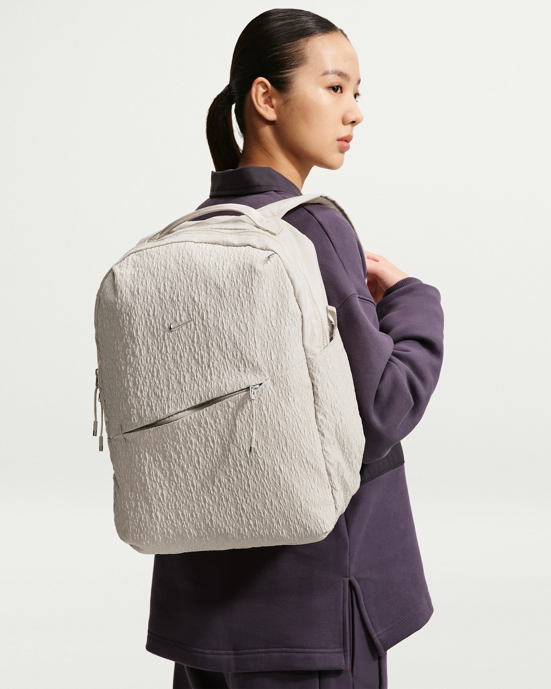 Nike Aura Backpack (24L) - Cream II/Cream II/MT SILVER BRL