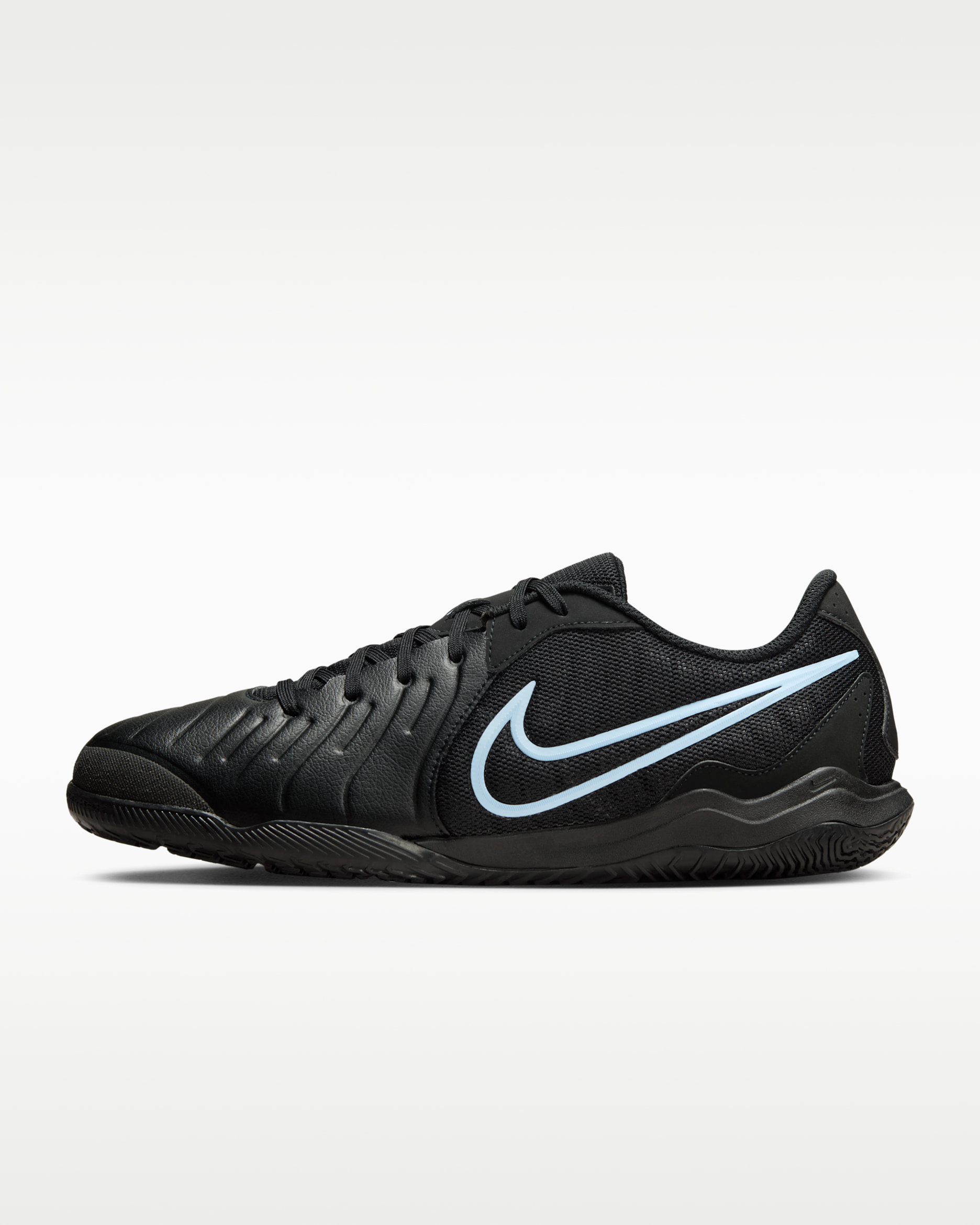 Tacos de fútbol para cancha cubierta de corte low Nike Tiempo Legend 10 Academy - Negro/Negro