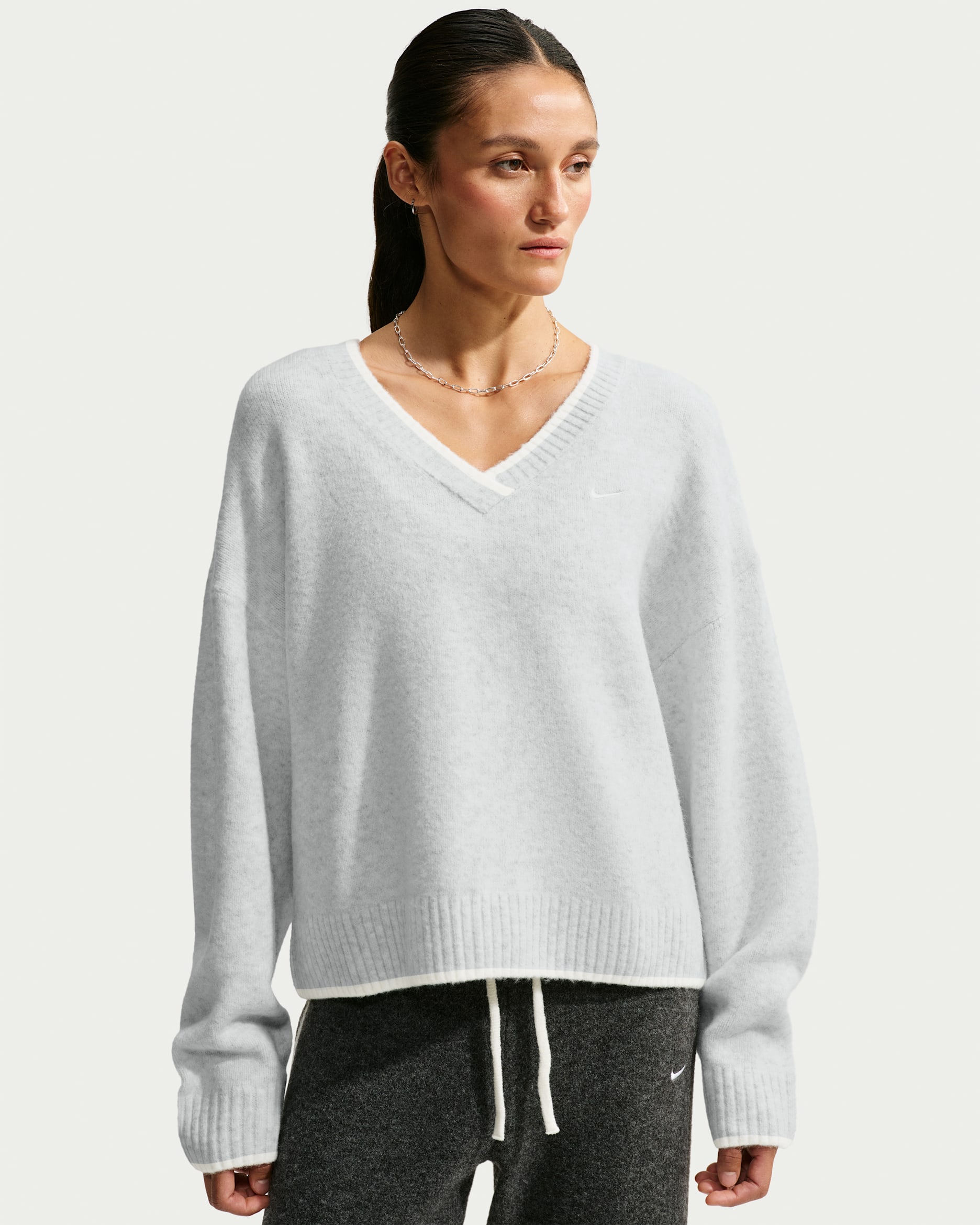 Nike Sportswear Chill Knit Women's Loose V-Neck Sweater - Birch Heather/White/White