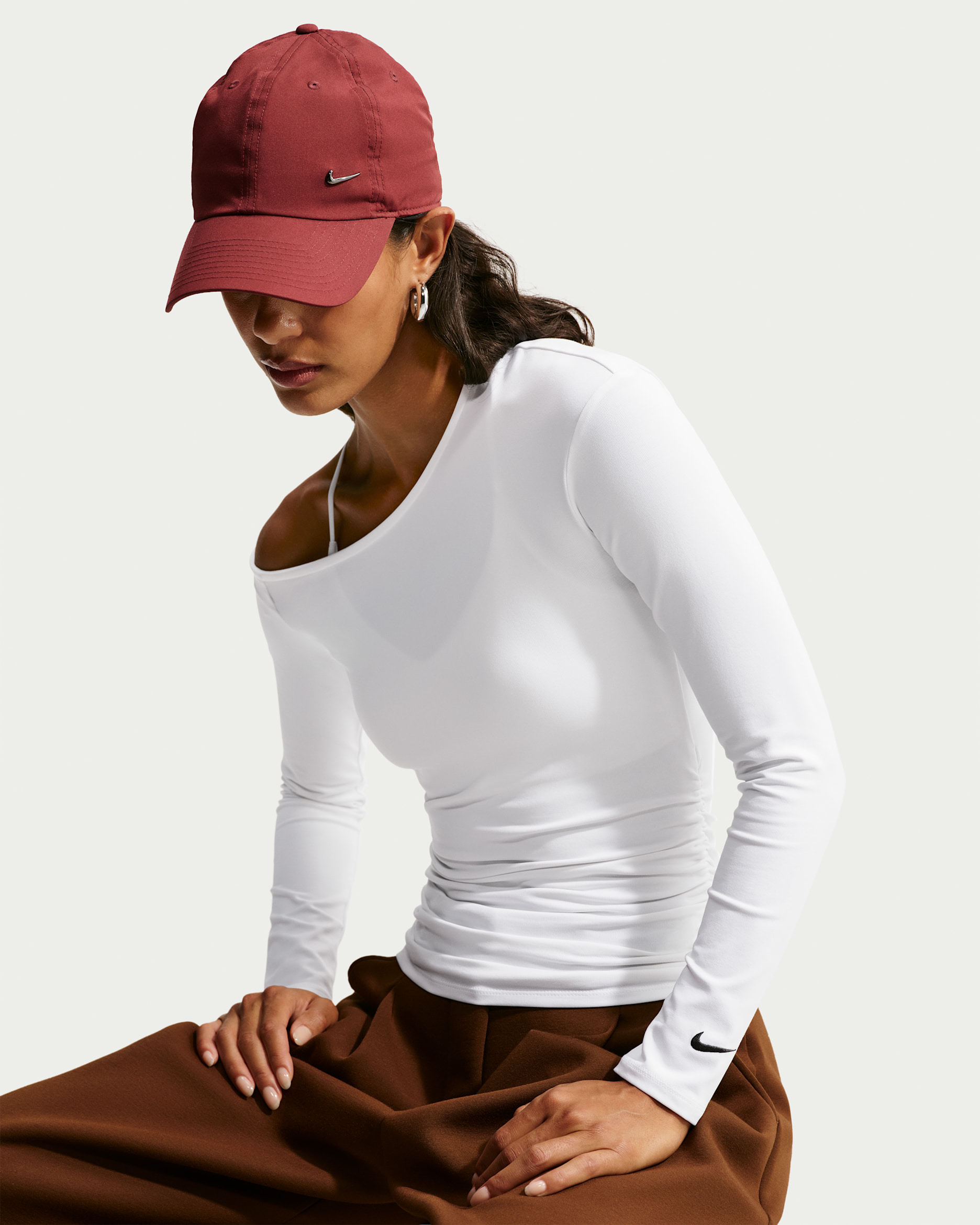 Nike Sportswear Women's Tight Off-Shoulder Long-Sleeve Top - White/Black