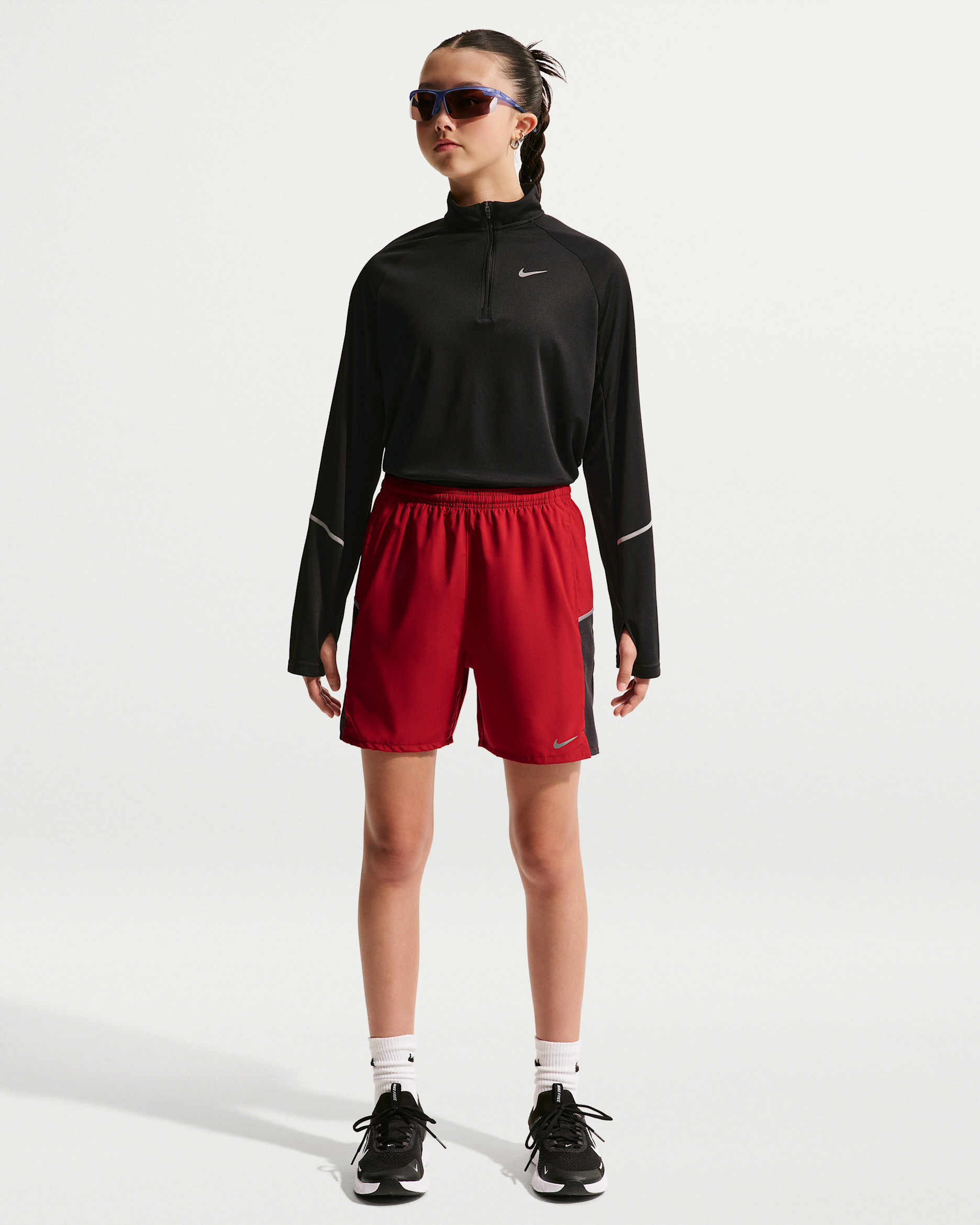 Short de training Nike Miler Dri-FIT pour ado - Tough Red/Dark Smoke Grey