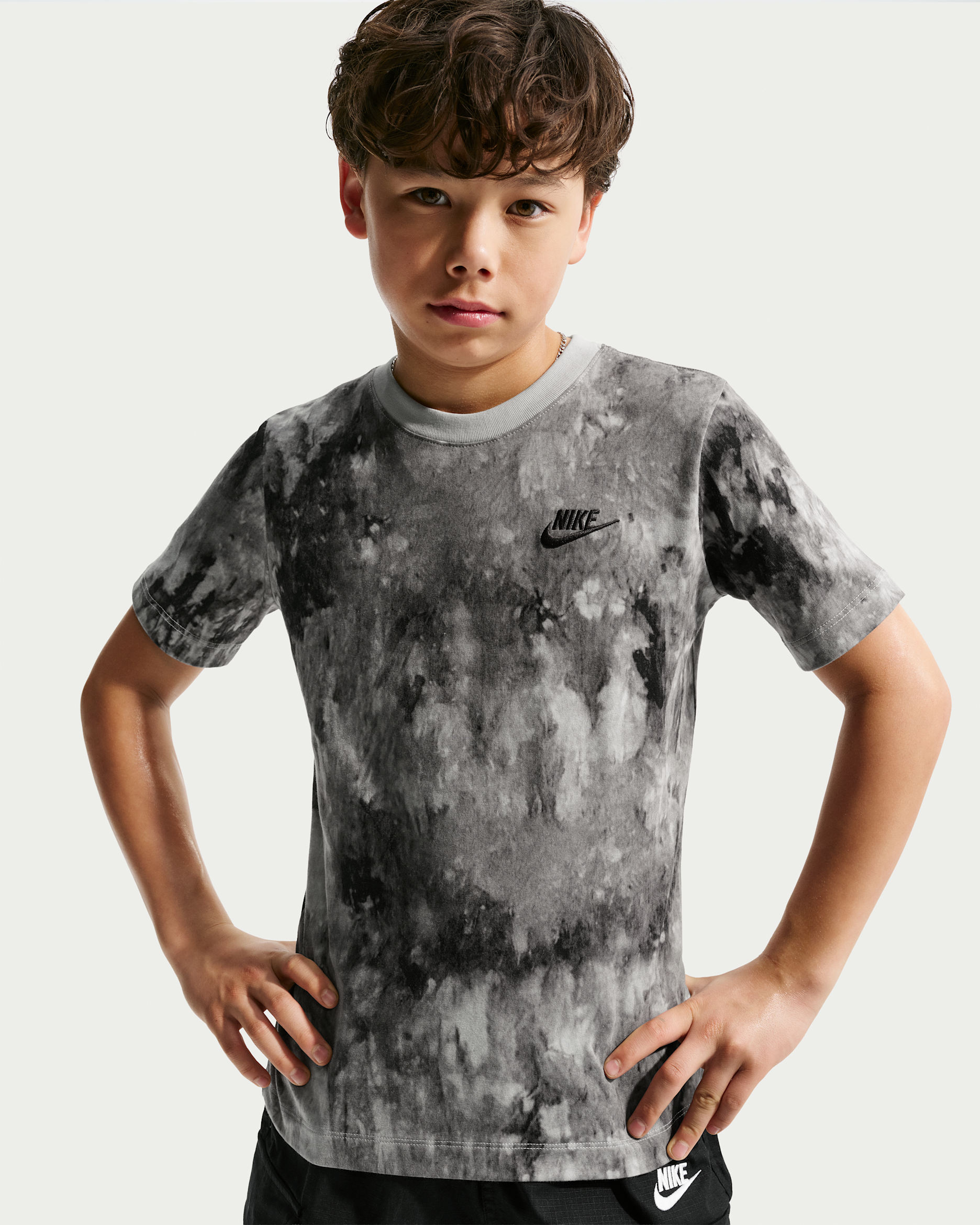 Nike Sportswear Big Kids' T-Shirt - Light Smoke Grey/Black