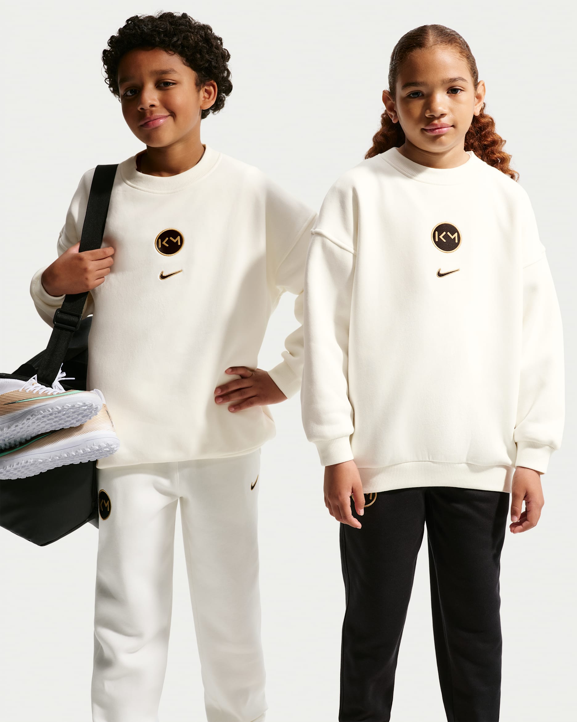 Fotbollströja i oversize-modell Kylian Mbappé Club Fleece Nike med rund hals för ungdom - Sail/Metallic Gold