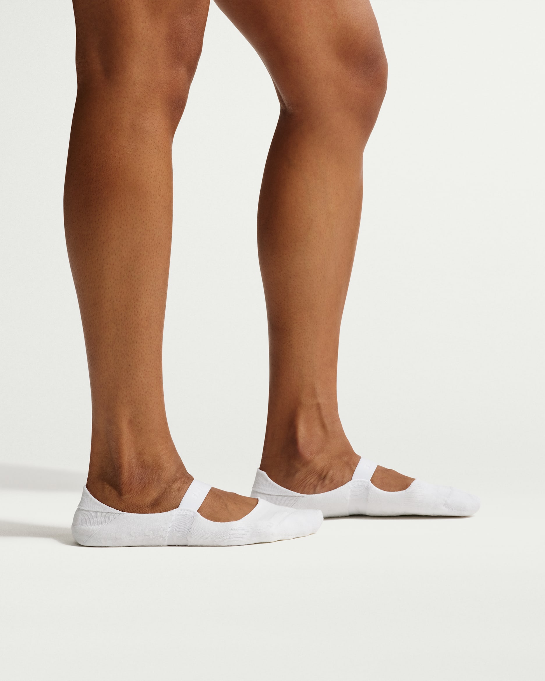 NikeSKIMS Dri-FIT Pilates Grip No-Show-strømper til kvinder (1 par) - NSKM Snow/NSKM Snow