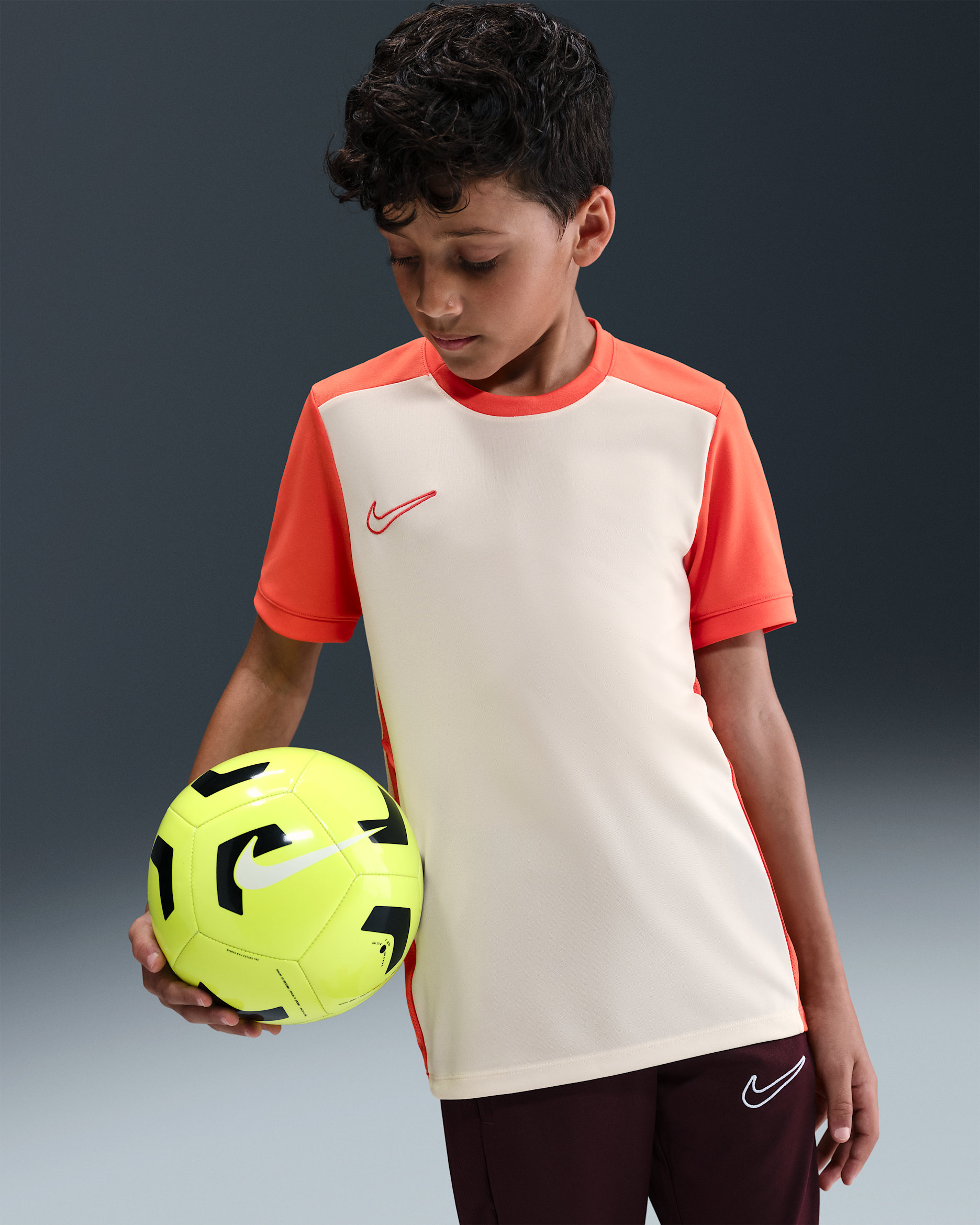 Nike Academy Older Kids' Dri-FIT Football Top - Chalk/Turf Orange/Turf Orange/Turf Orange
