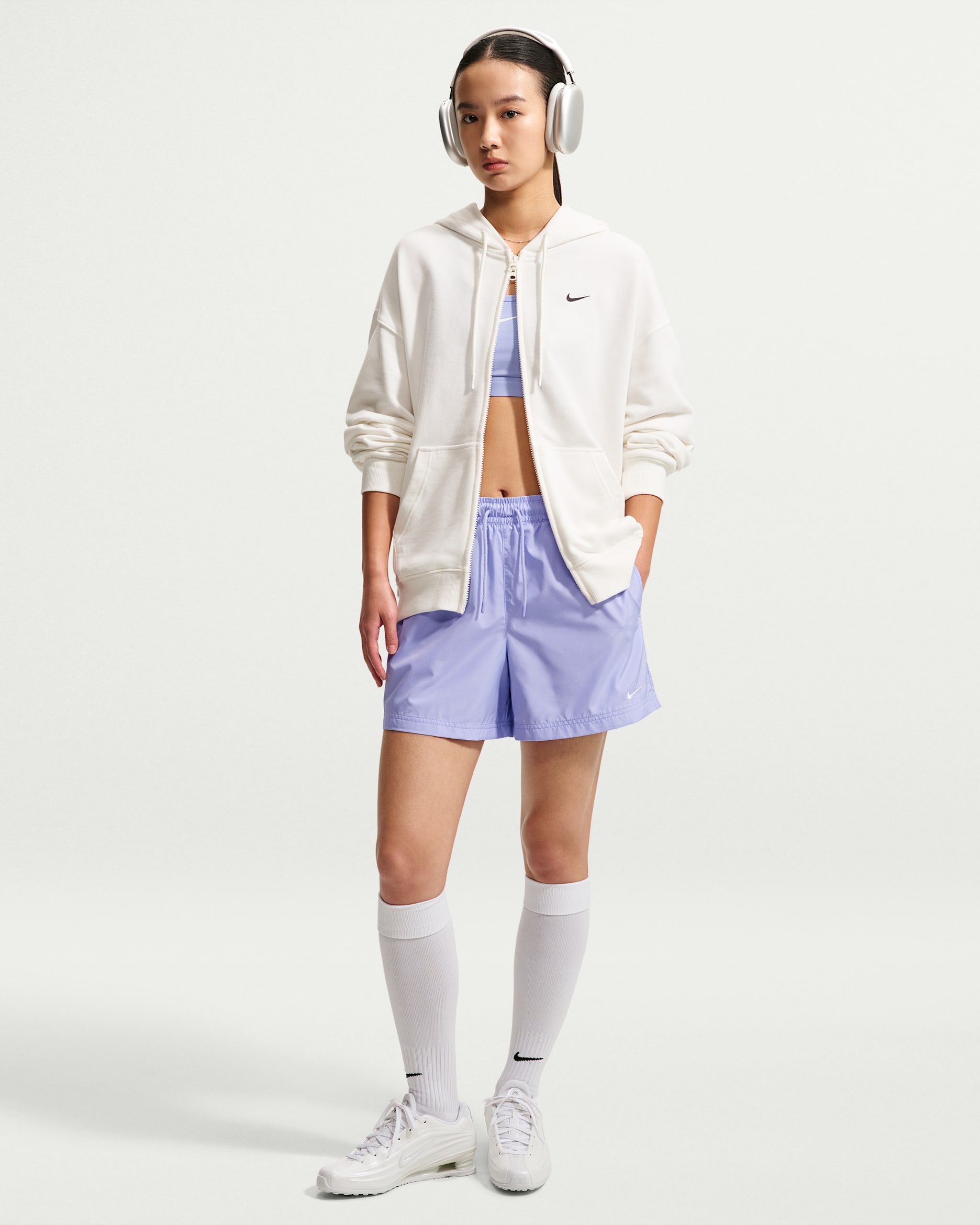 Nike Sportswear Classic Wovens Women's Mid-Rise Shorts - Purple Pulse/Sail