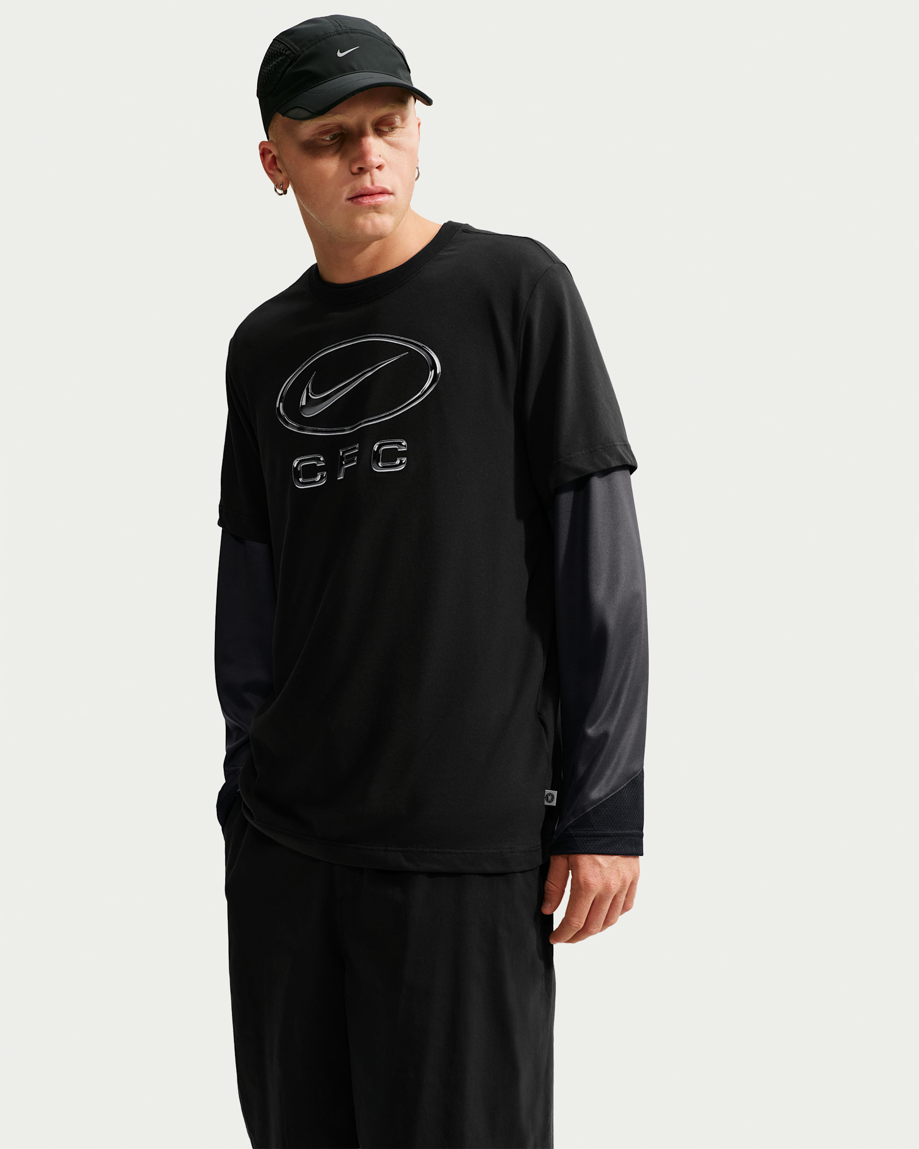 Chelsea FC Nike Men's Swoosh Football T-Shirt - Black