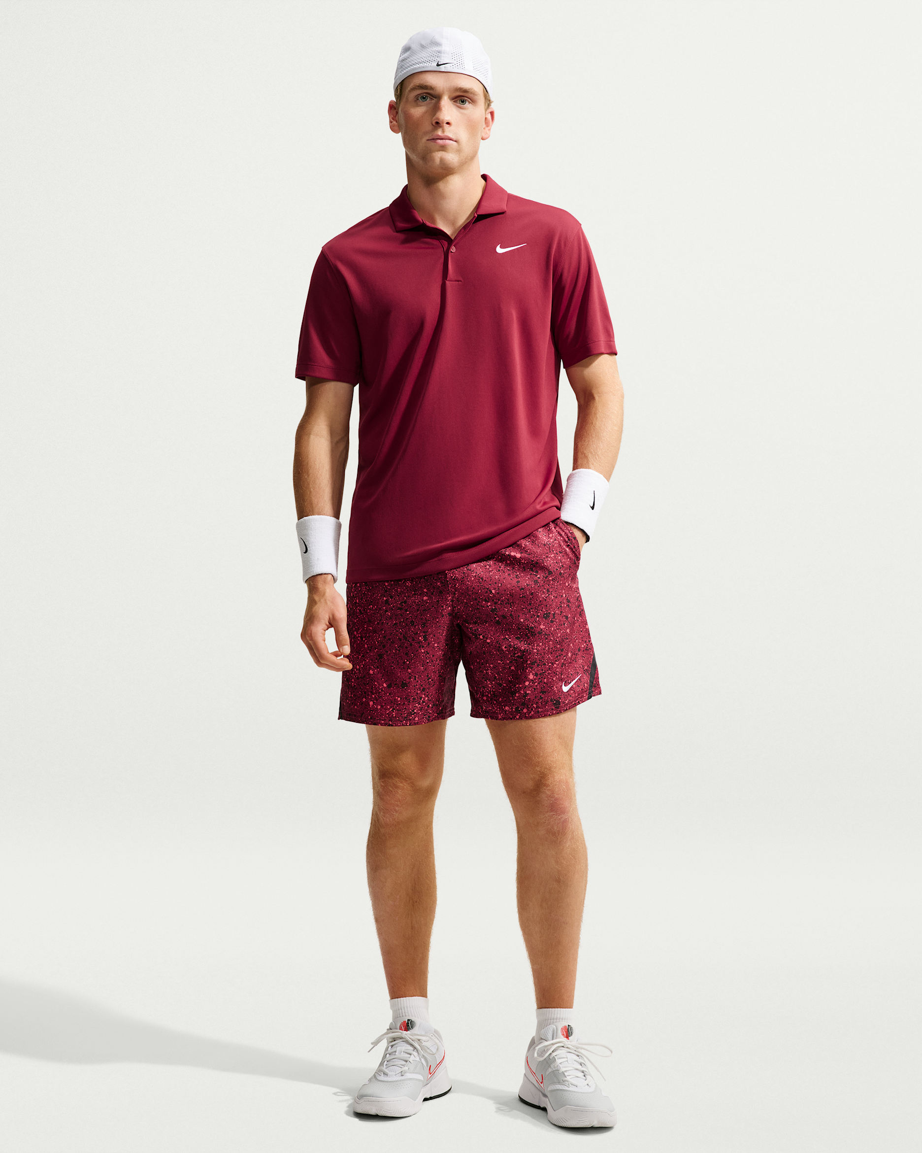 NikeCourt Victory Men's Dri-FIT 18cm (approx.) Shorts - Team Red/White