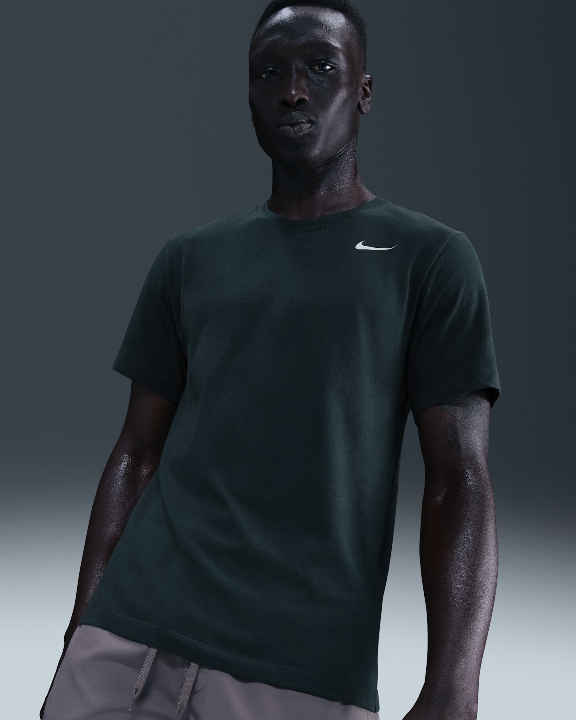 Nike Dri-FIT Erkek Fitness Tişörtü - Seaweed/Beyaz