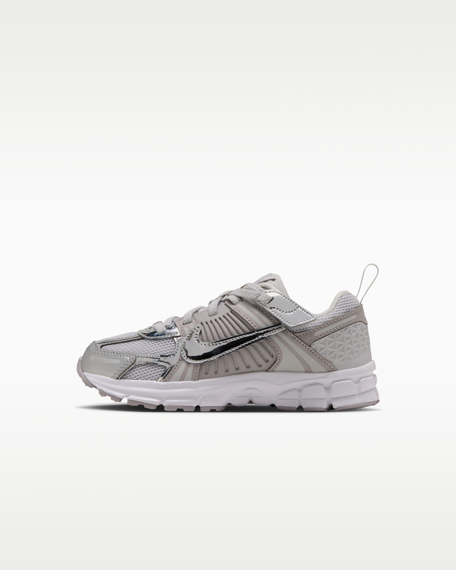 Nike Vomero 5 Younger Kids' Shoes with Reflective Design Accents - Vast Grey/Silver Lilac/White/Metallic Silver