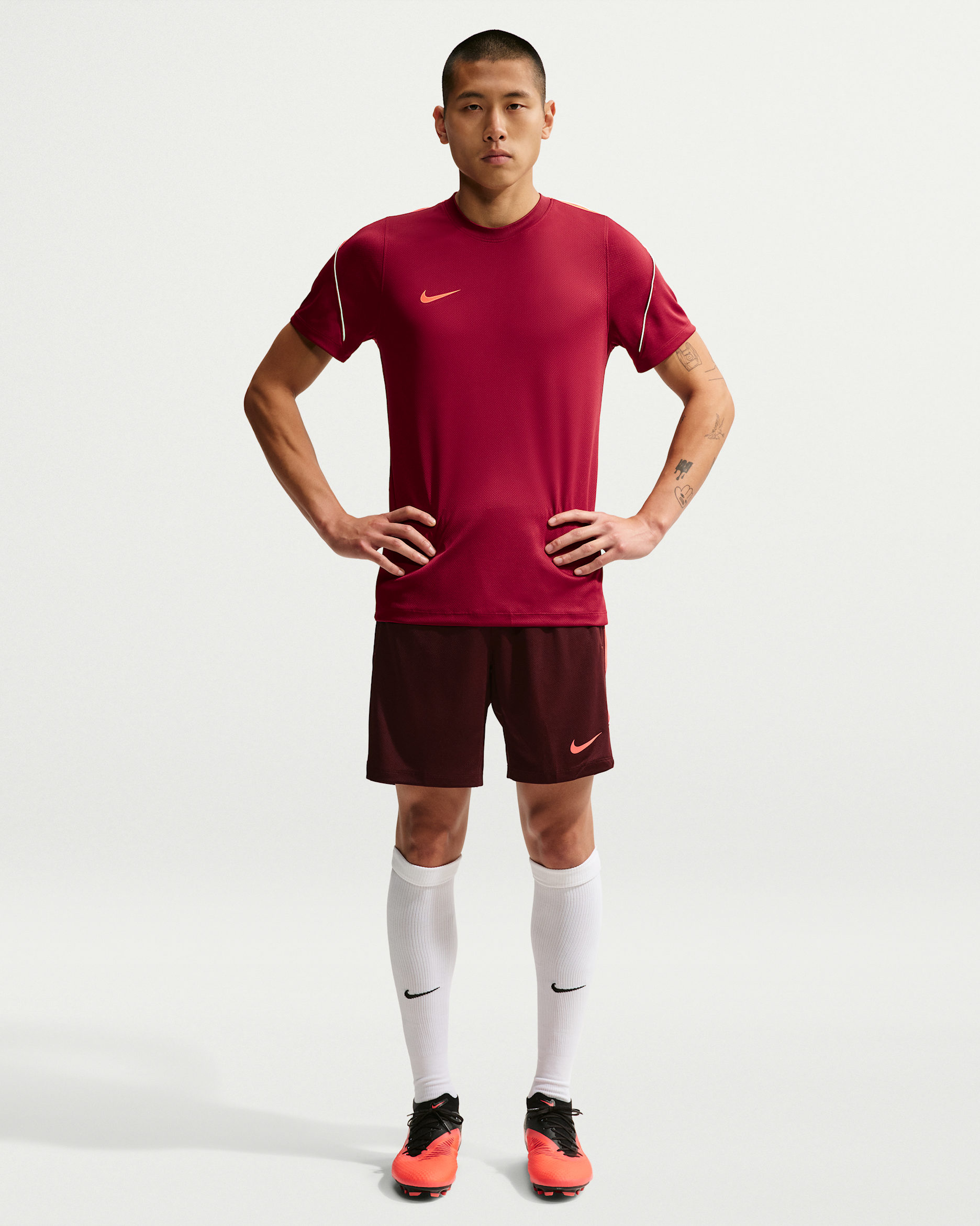 ナイキ ストライク メンズ Dri-FIT サッカーショートパンツ - ミスティックデイツ/ブライトクリムゾン/ホワイト/ブライトクリムゾン