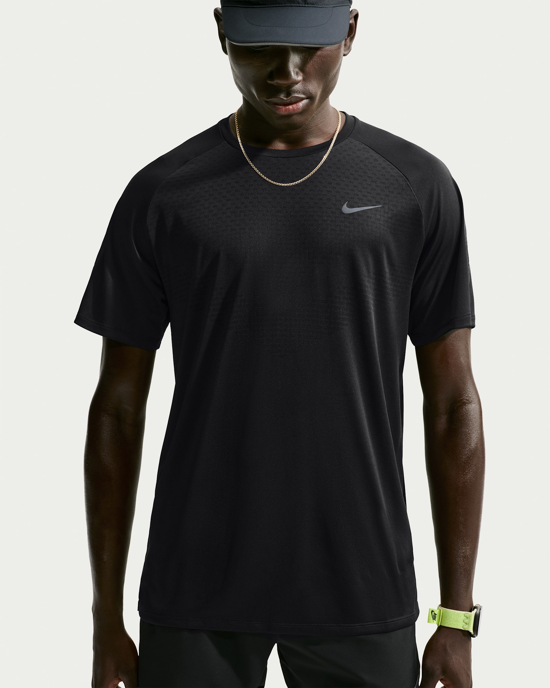 Nike Stride Men's Dri-FIT Winterised Short-Sleeve Running Top - Black