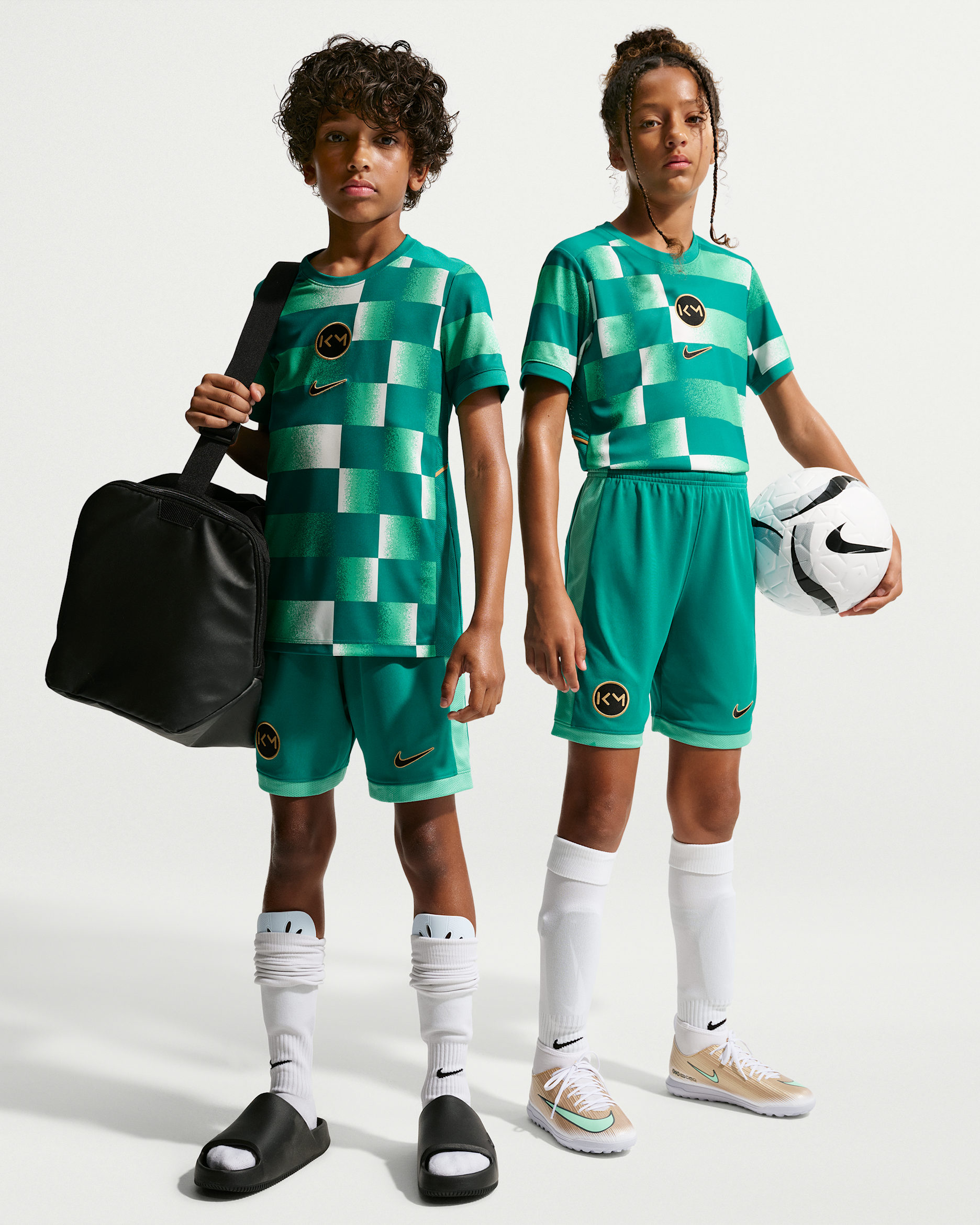Kylian Mbappé Academy Older Kids' Nike Dri-FIT Football Shorts - Rio Teal/Light Menta/Metallic Gold