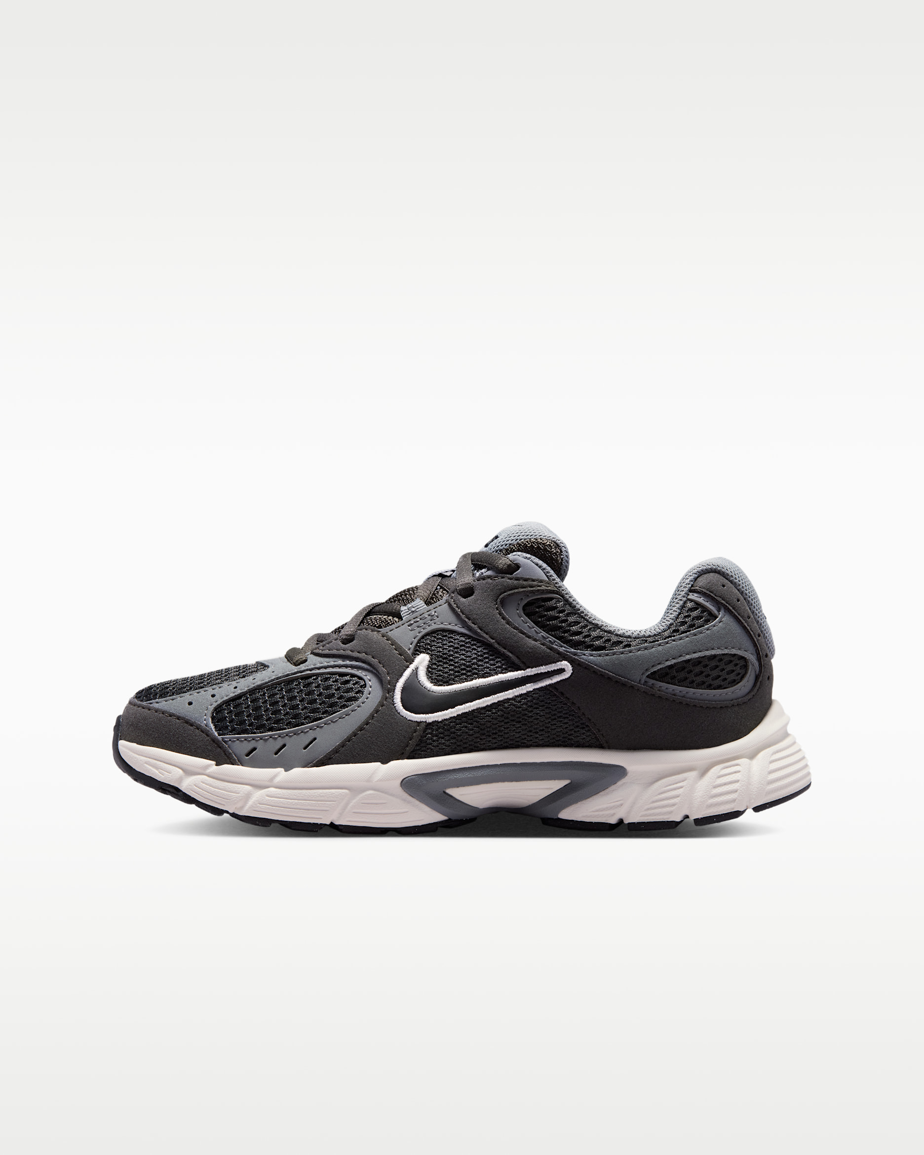 Nike V5 Runner Suede Older Kids' Shoes - Anthracite/Cool Grey/Newsprint/Black